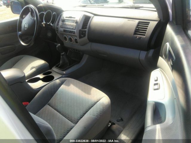 Photo 4 VIN: 5TEUX4EN7AZ737447 - TOYOTA TACOMA 