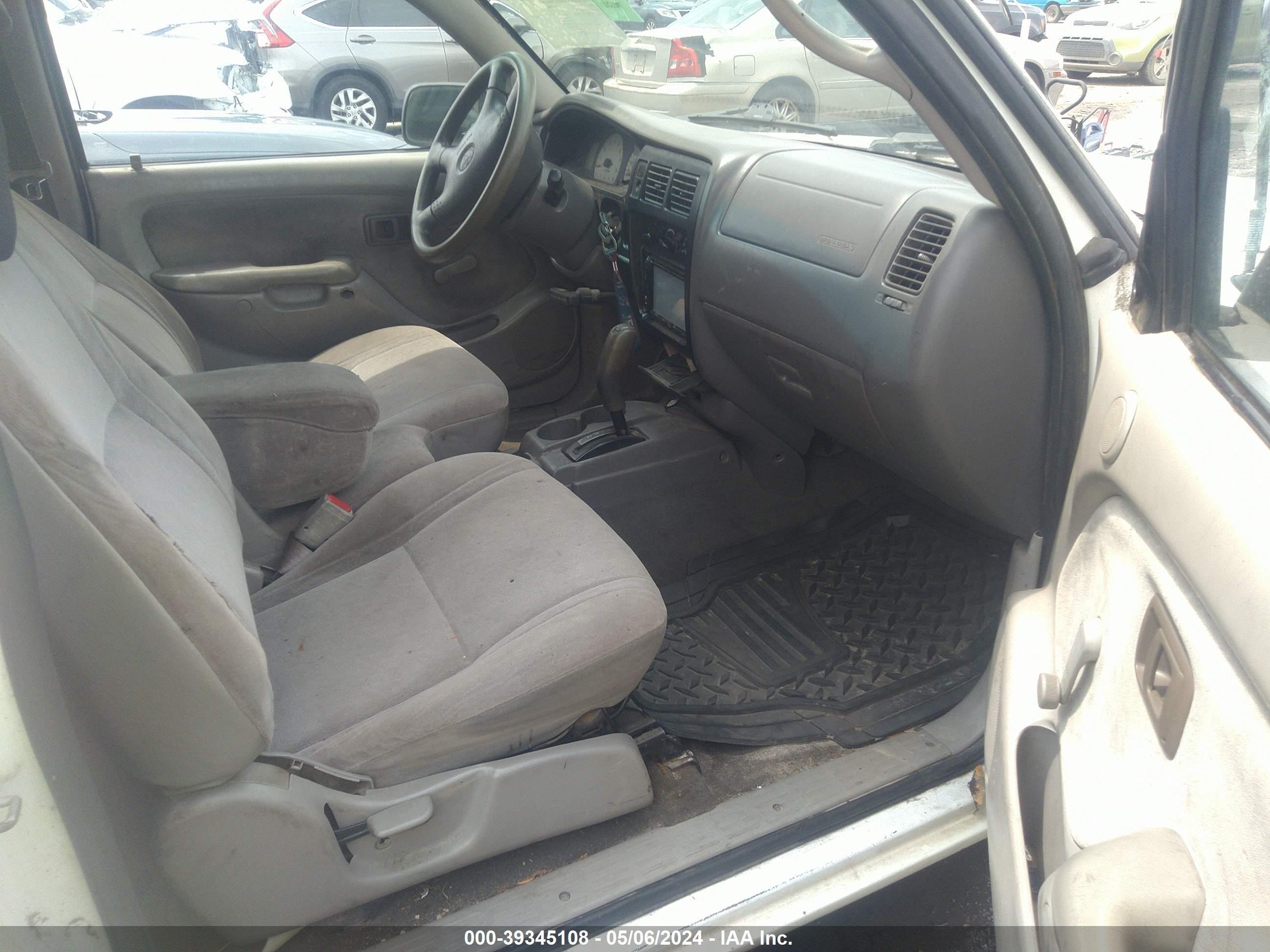 Photo 4 VIN: 5TEVL52N01Z805386 - TOYOTA TACOMA 