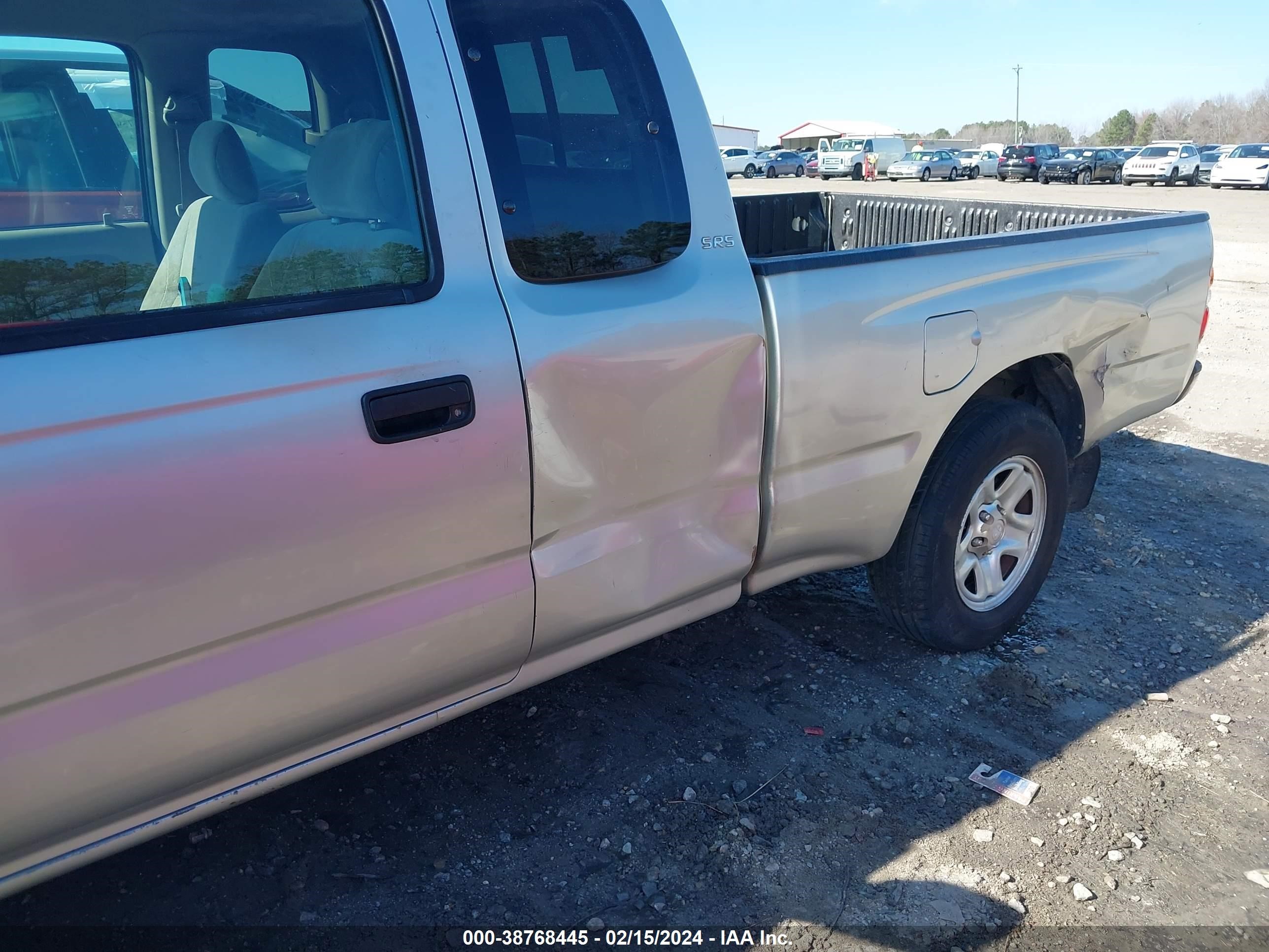 Photo 5 VIN: 5TEVL52N14Z305659 - TOYOTA TACOMA 