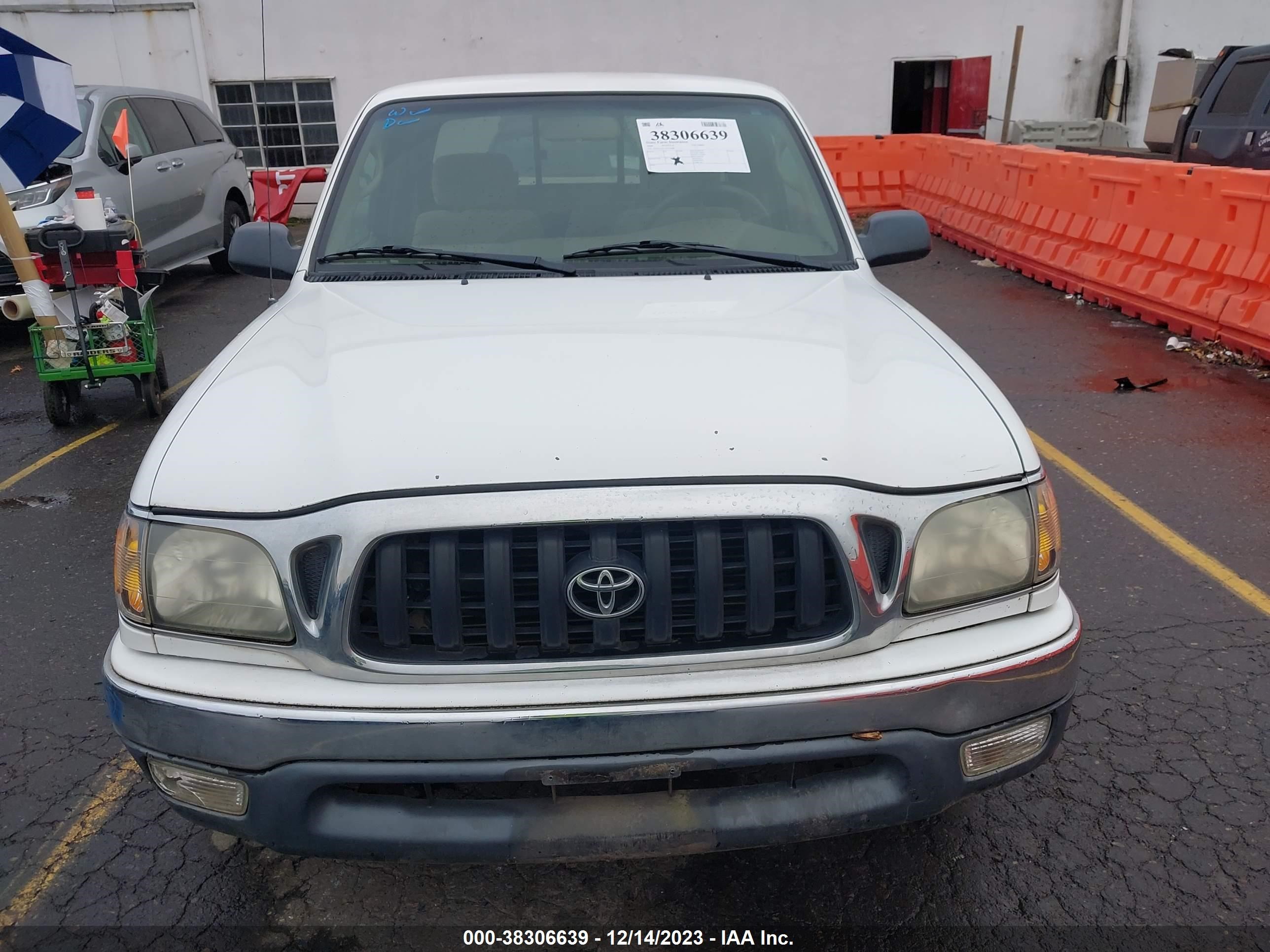 Photo 11 VIN: 5TEVL52N14Z433688 - TOYOTA TACOMA 