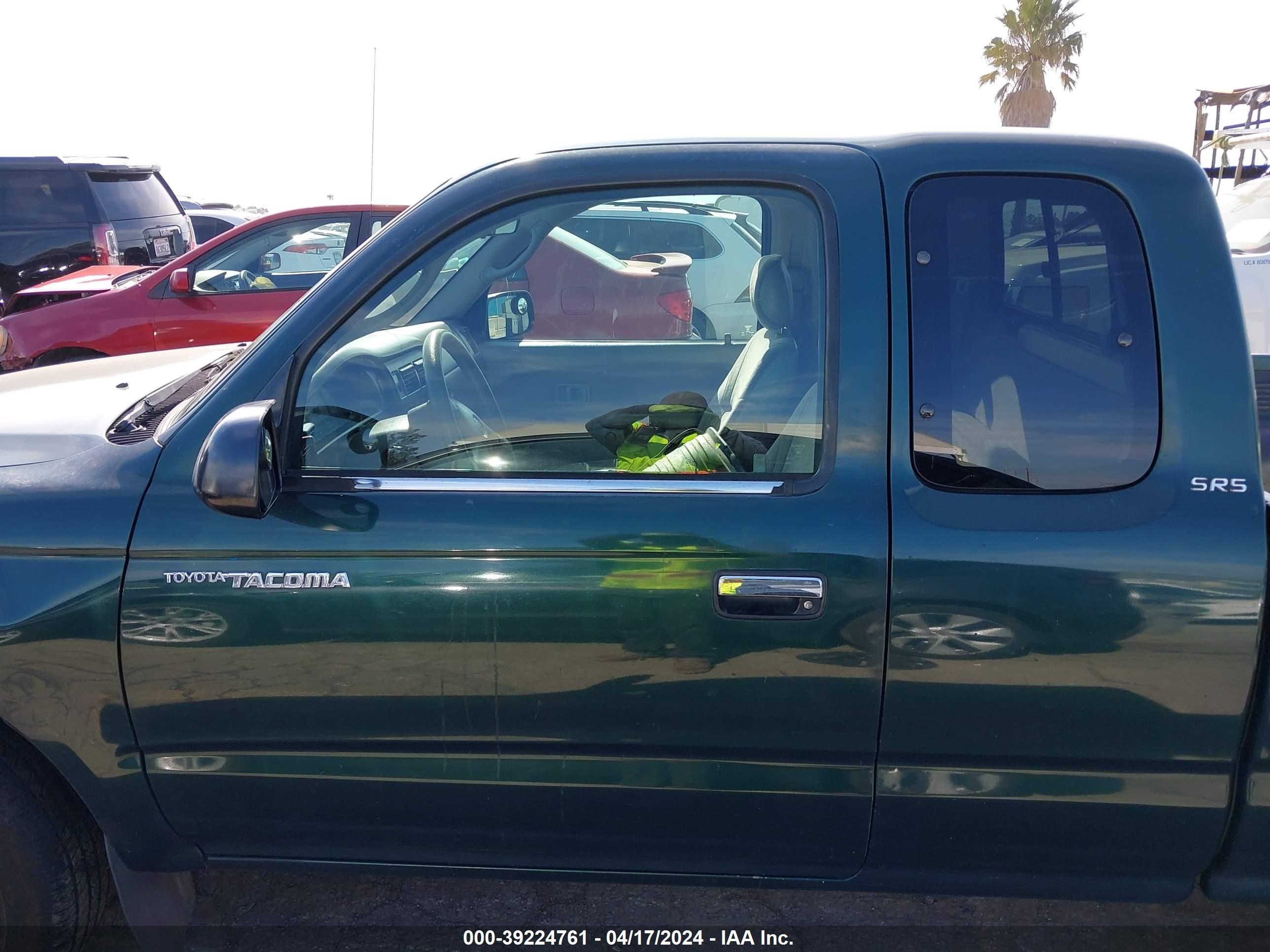 Photo 13 VIN: 5TEVL52N34Z325508 - TOYOTA TACOMA 