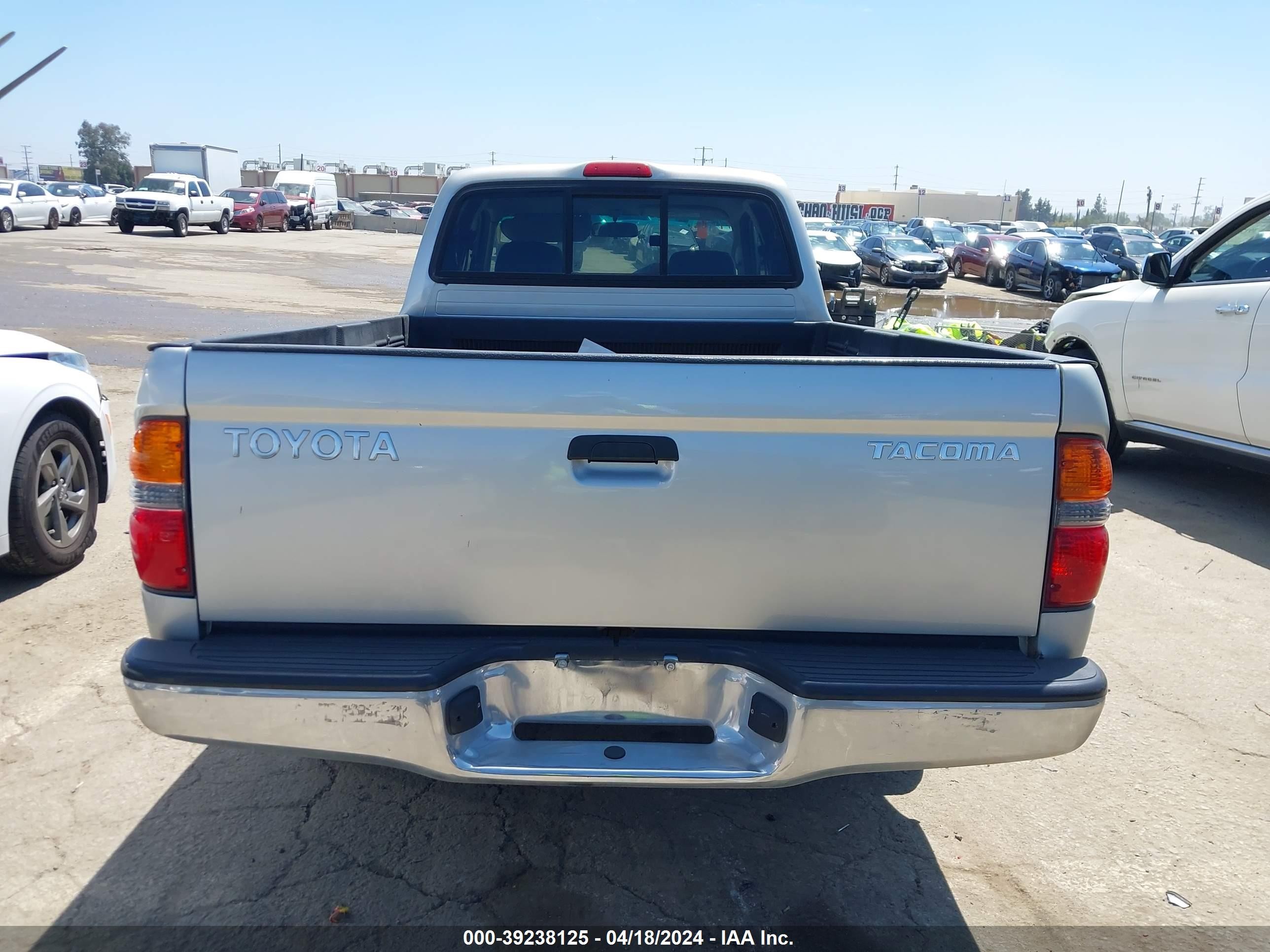 Photo 14 VIN: 5TEVL52N41Z854543 - TOYOTA TACOMA 