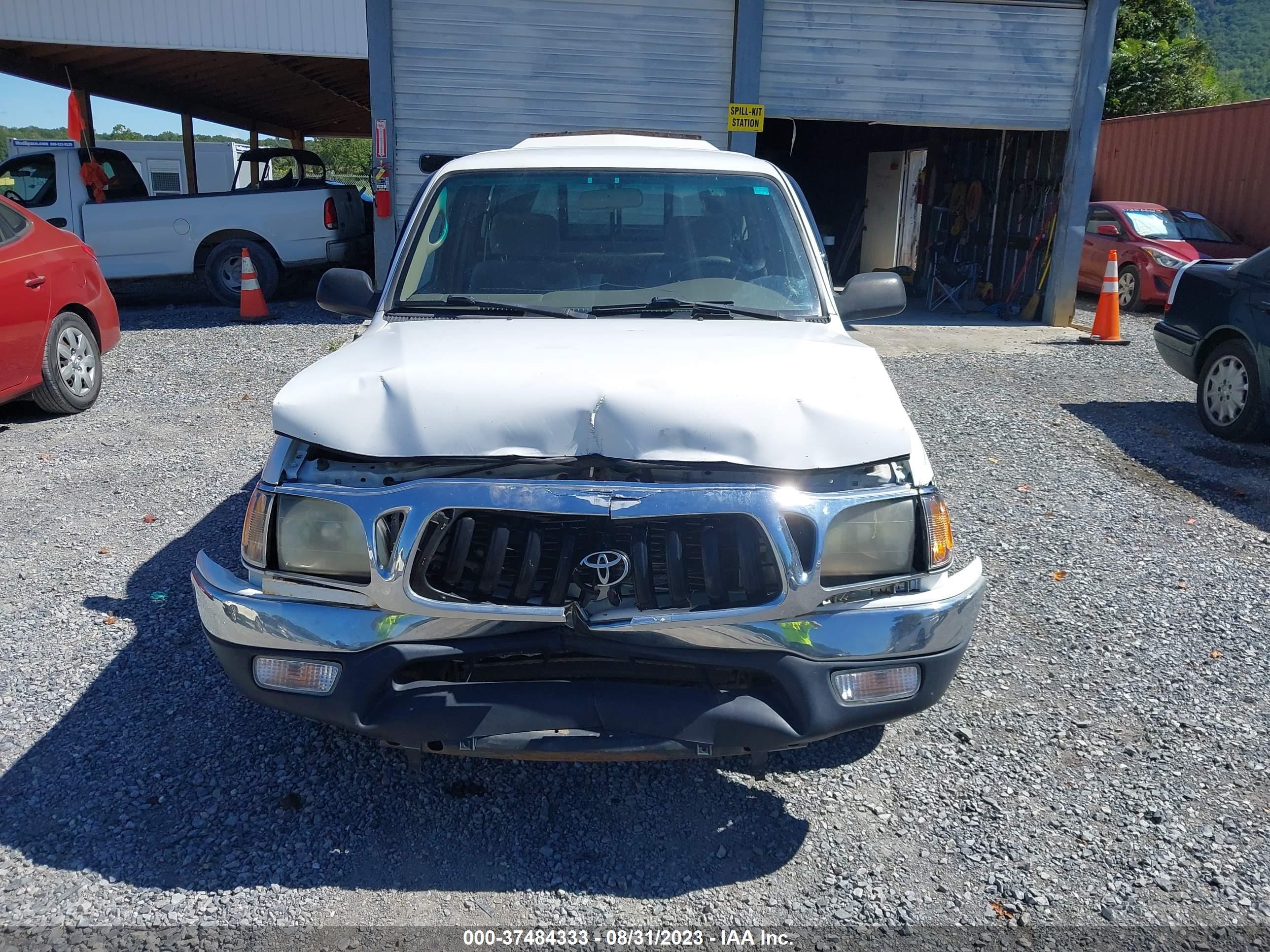 Photo 11 VIN: 5TEVL52N61Z726272 - TOYOTA TACOMA 