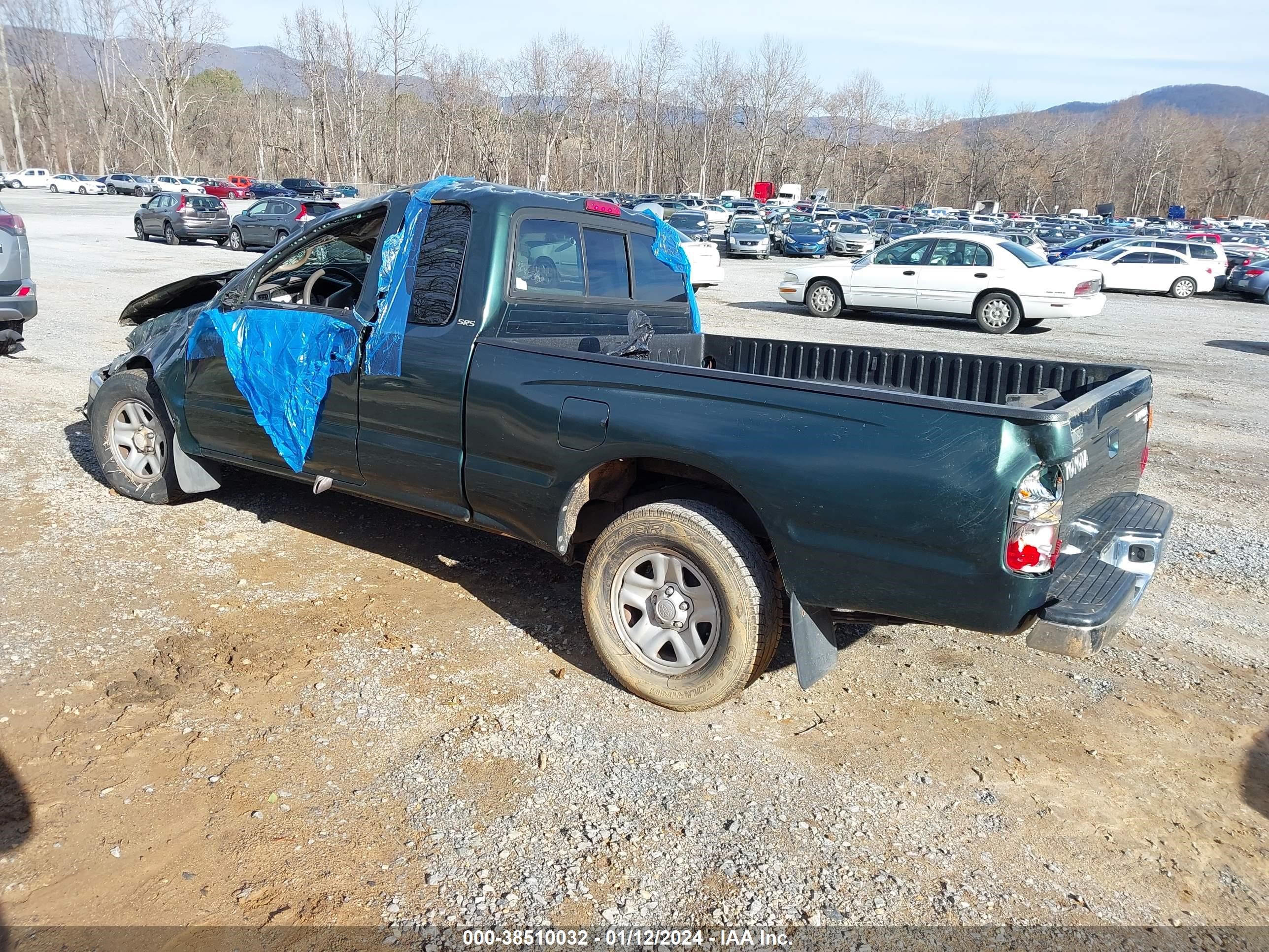 Photo 2 VIN: 5TEVL52NX4Z372552 - TOYOTA TACOMA 