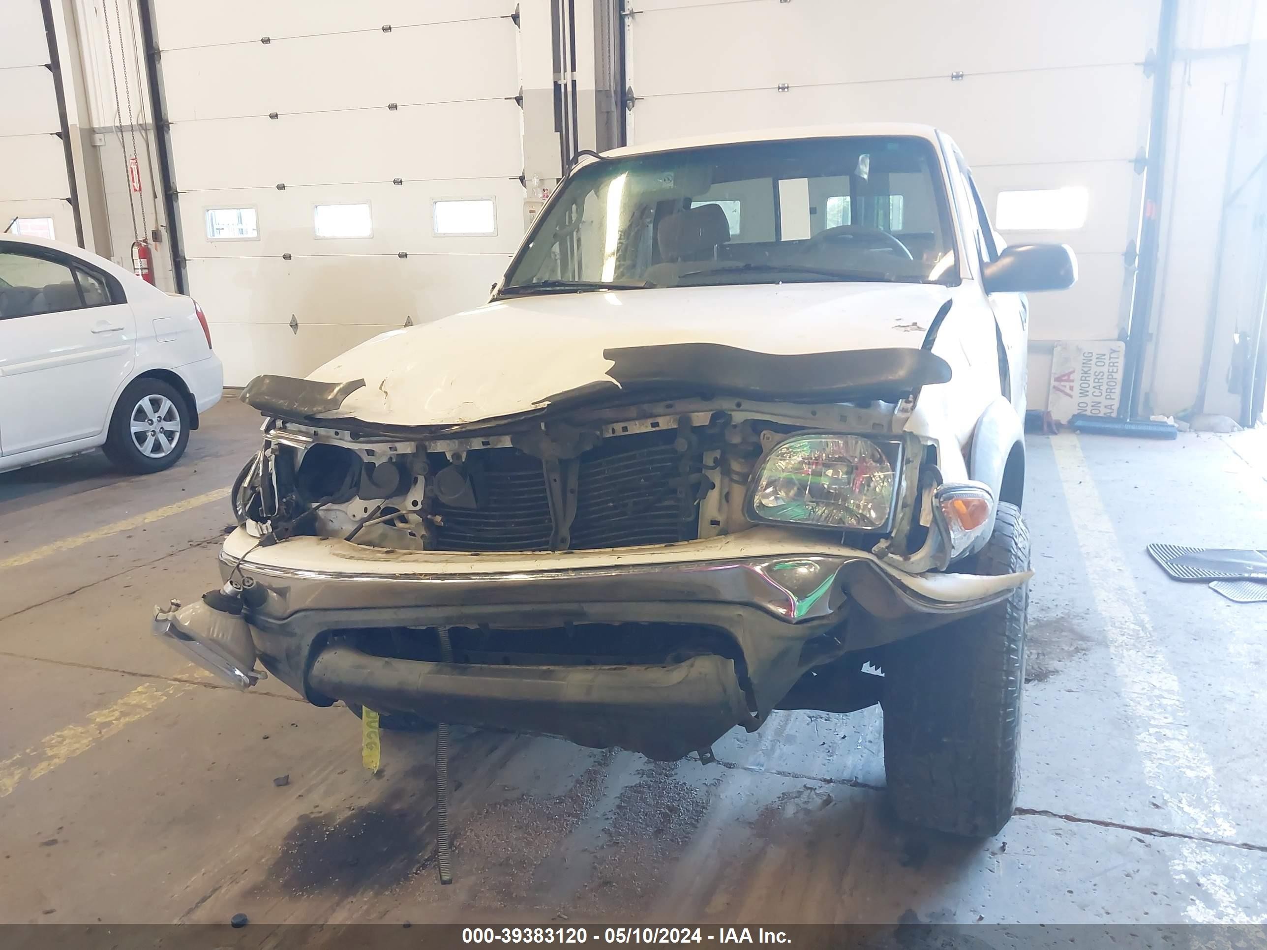 Photo 11 VIN: 5TEWM72N71Z784646 - TOYOTA TACOMA 