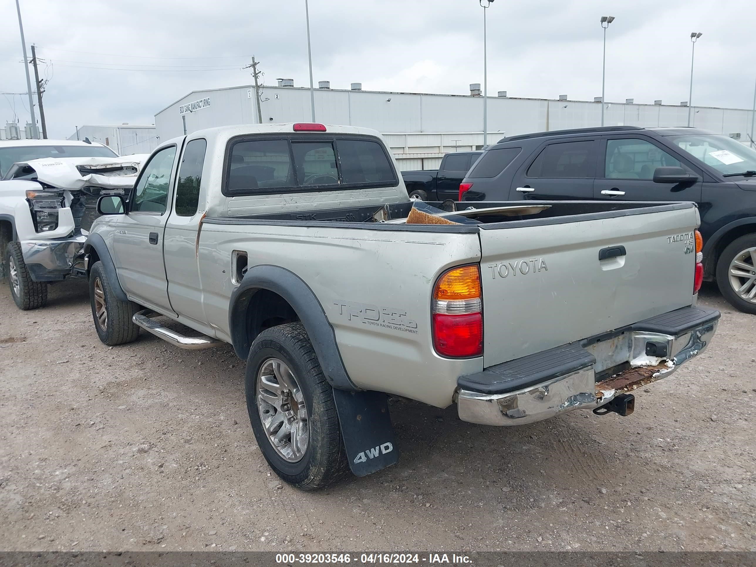 Photo 2 VIN: 5TEWM72NX4Z348782 - TOYOTA TACOMA 