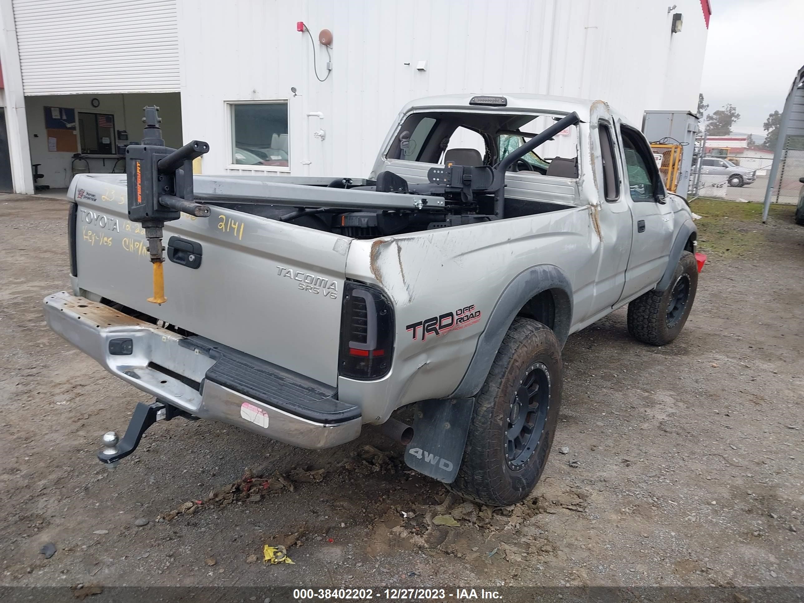 Photo 3 VIN: 5TEWN72N04Z322141 - TOYOTA TACOMA 