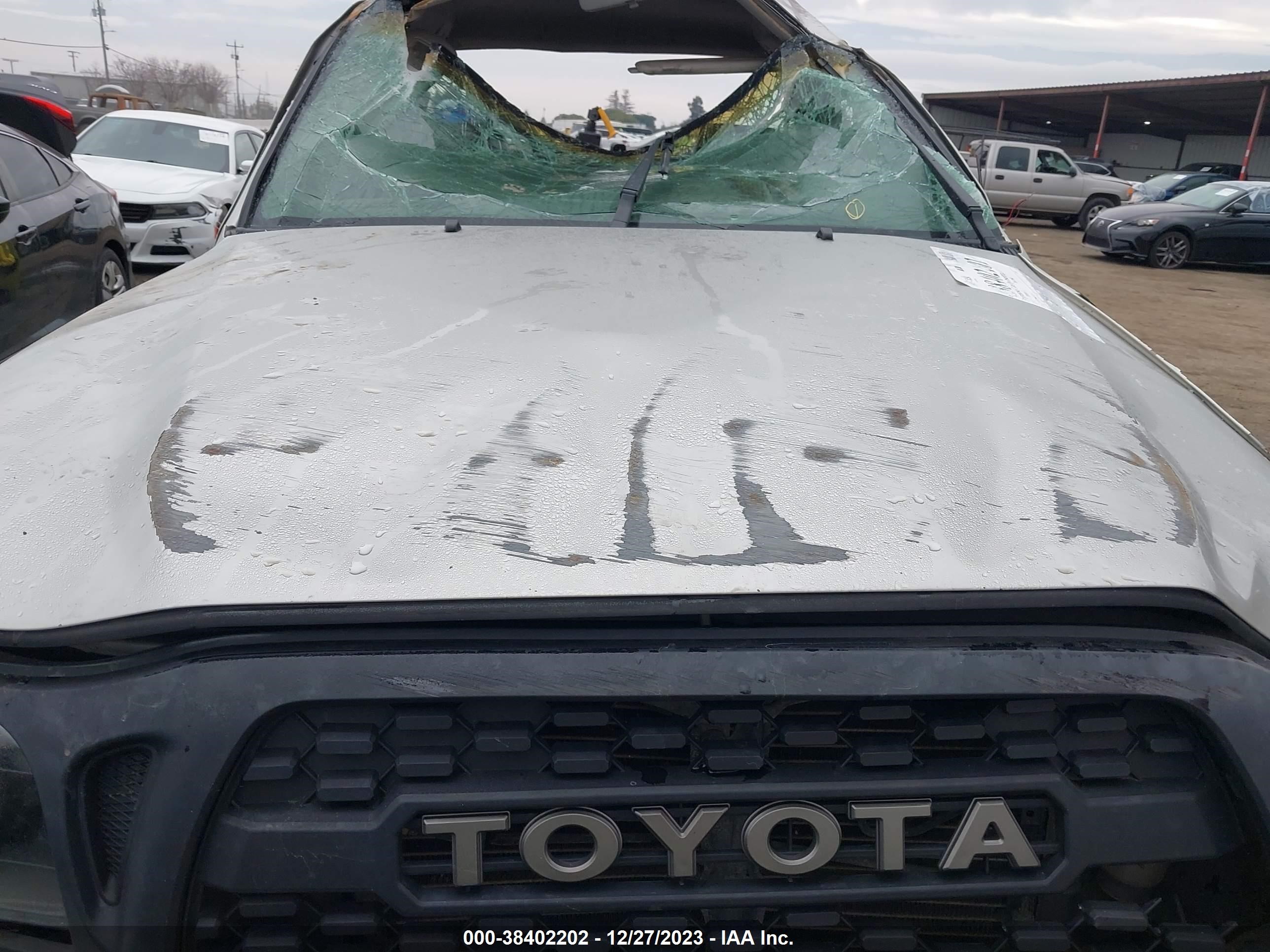 Photo 9 VIN: 5TEWN72N04Z322141 - TOYOTA TACOMA 