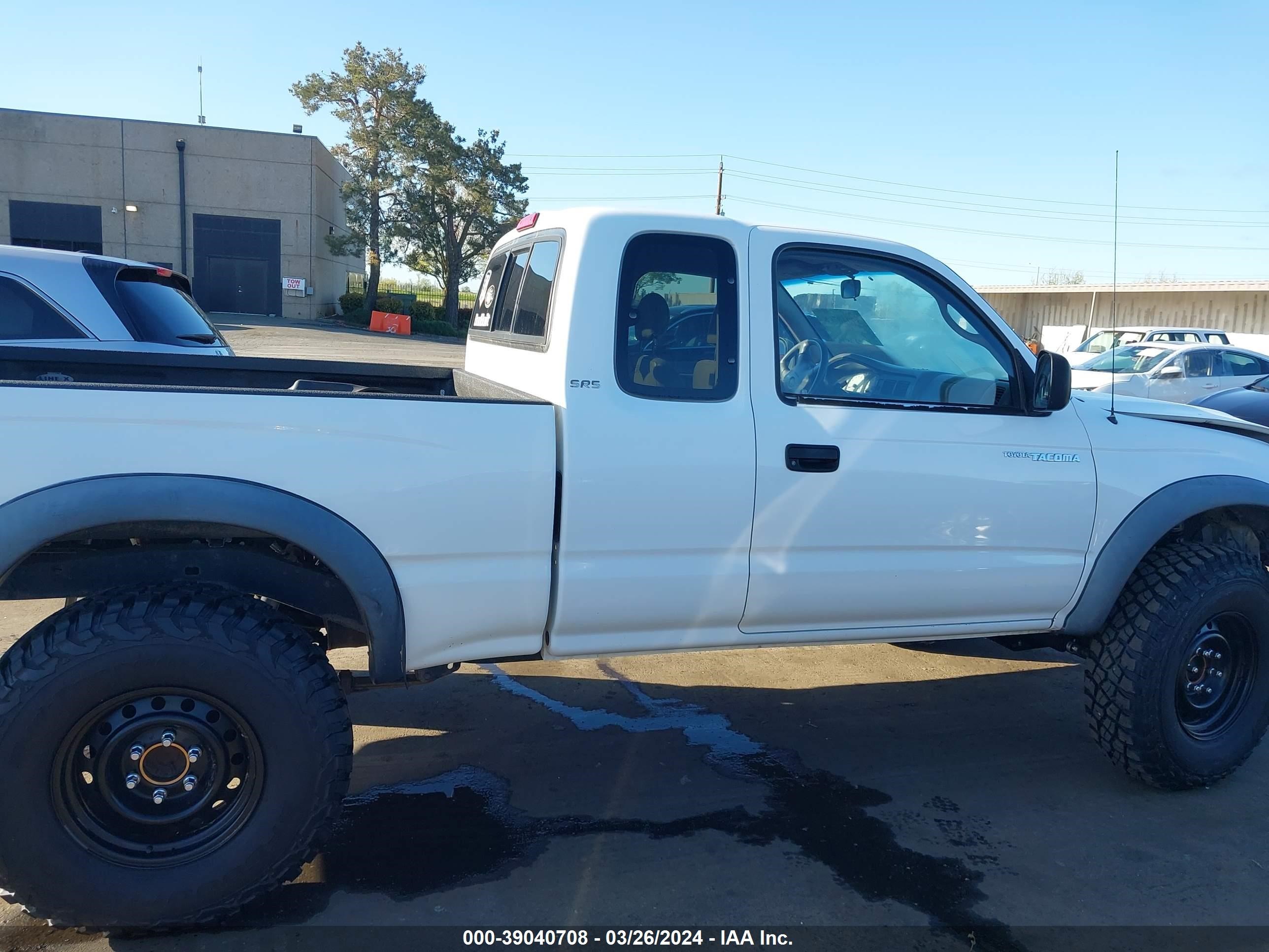 Photo 13 VIN: 5TEWN72N11Z751428 - TOYOTA TACOMA 