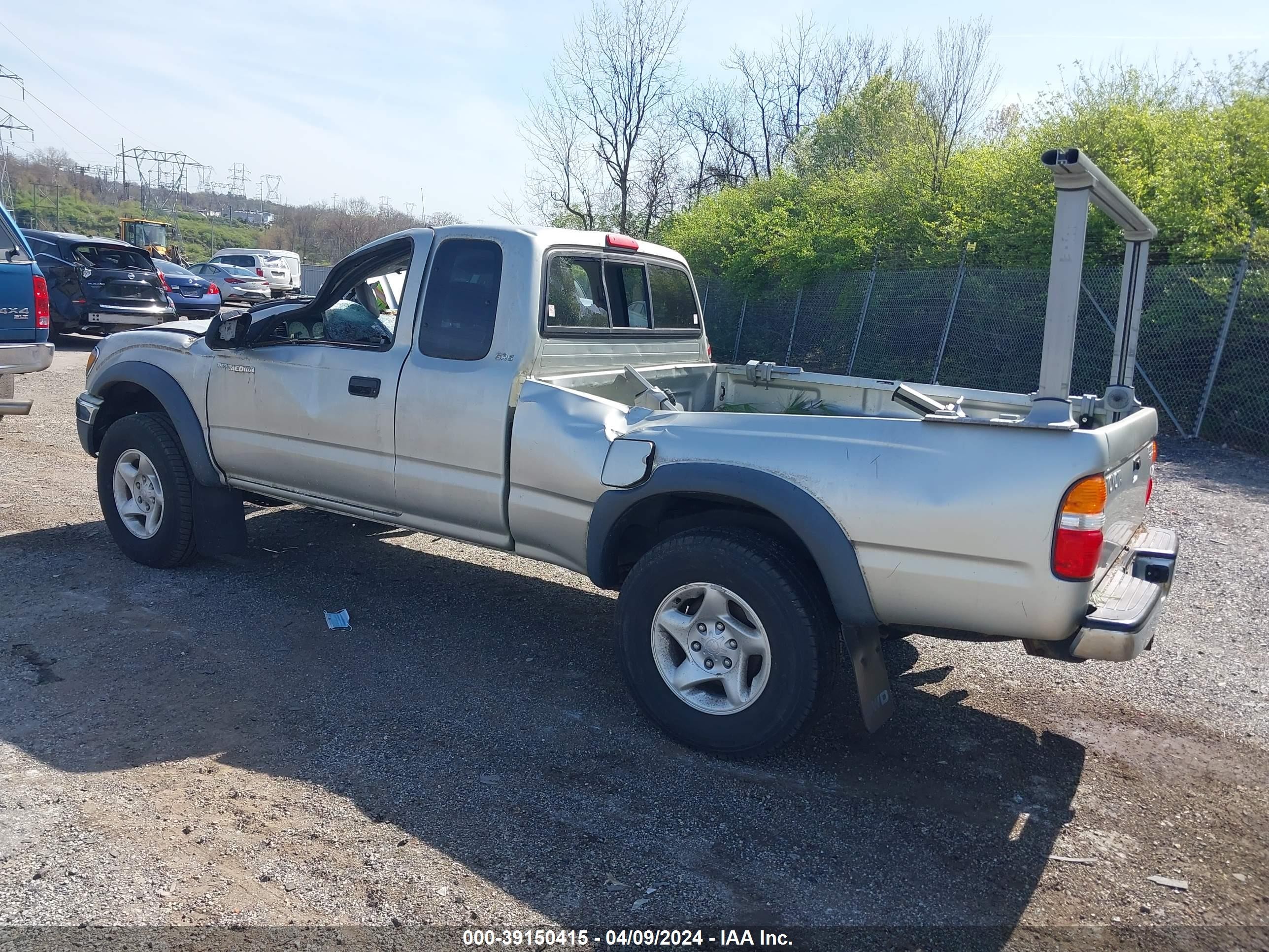 Photo 2 VIN: 5TEWN72N11Z802362 - TOYOTA TACOMA 