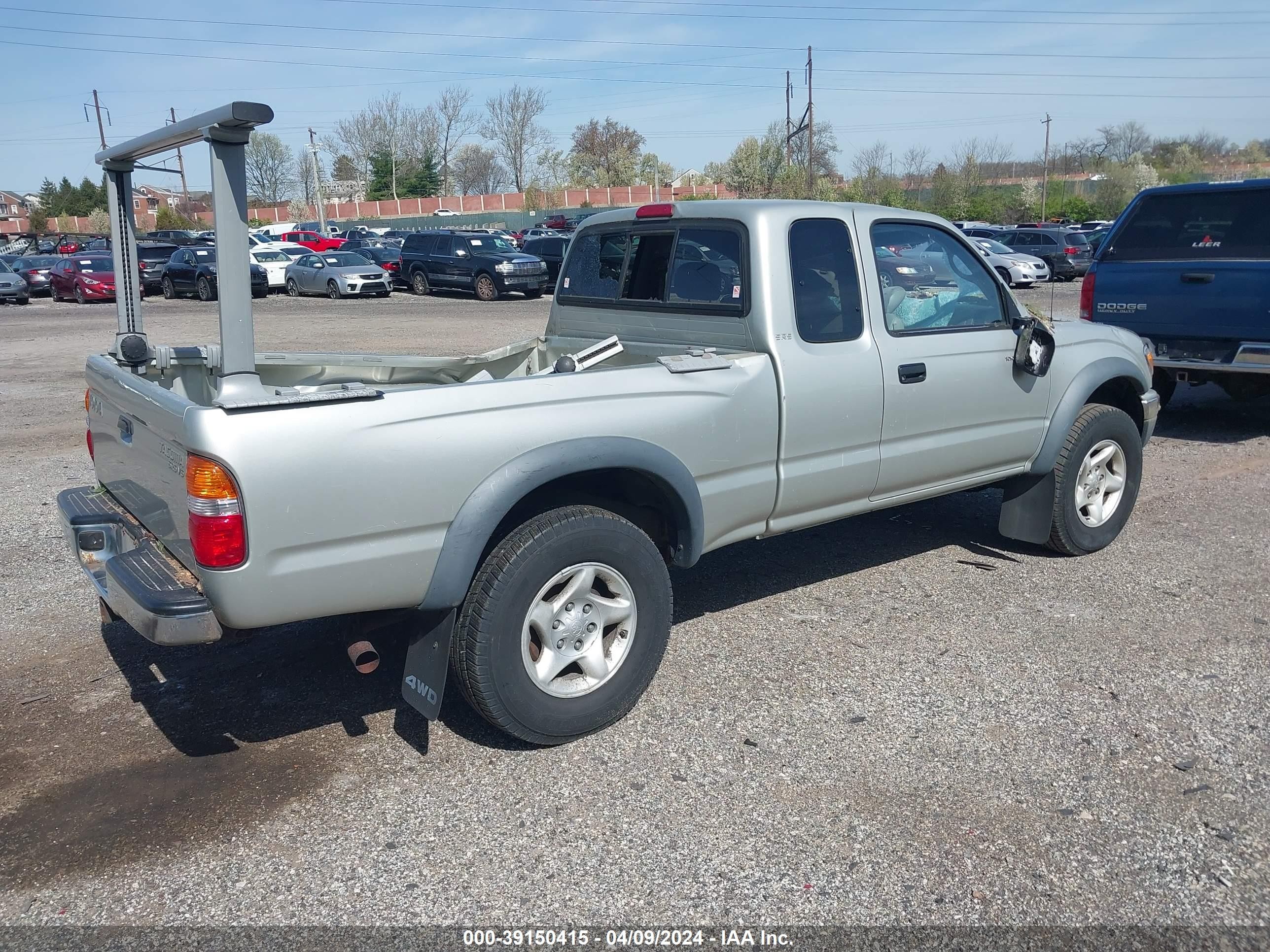 Photo 3 VIN: 5TEWN72N11Z802362 - TOYOTA TACOMA 