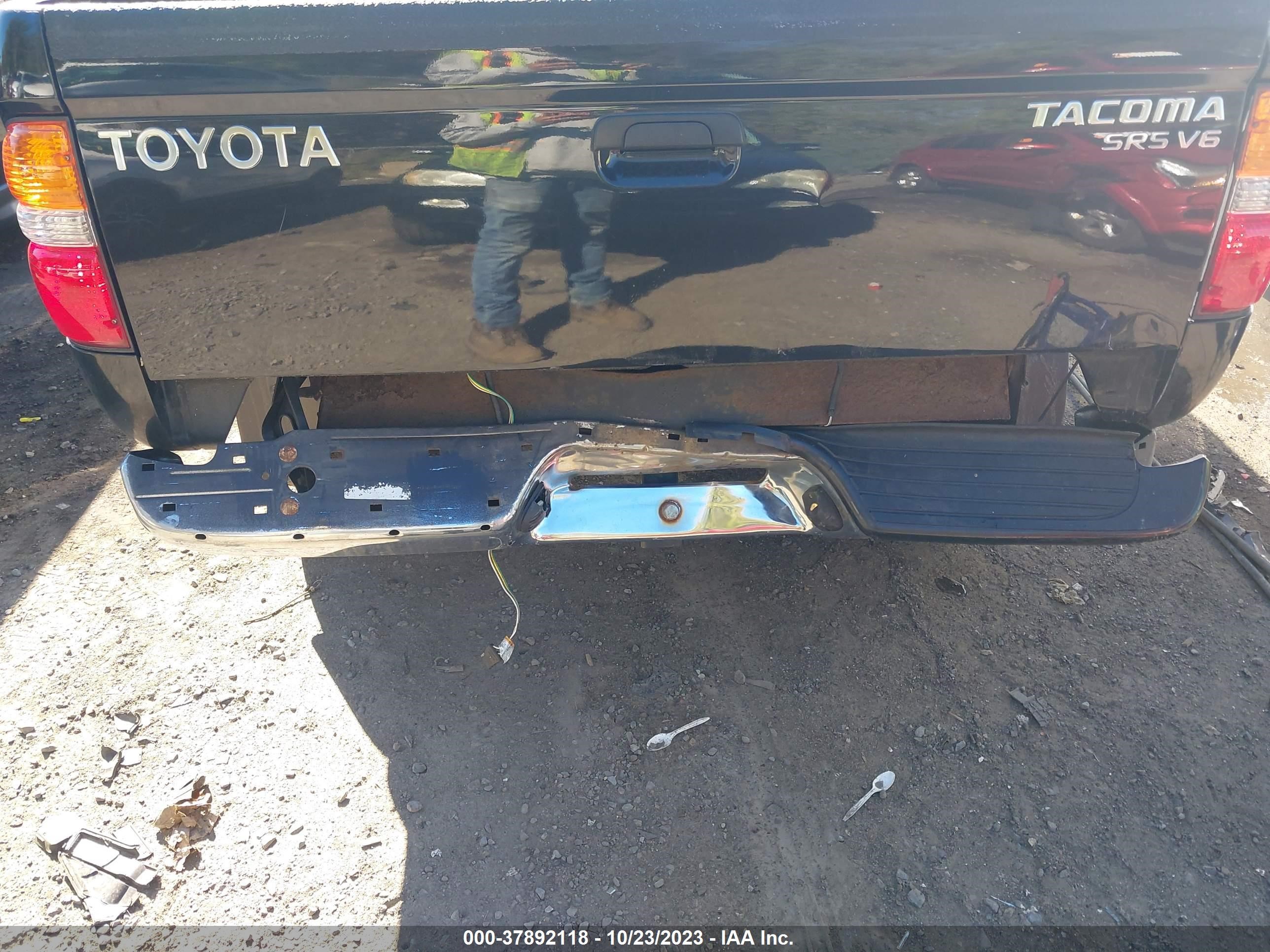 Photo 5 VIN: 5TEWN72N14Z460450 - TOYOTA TACOMA 