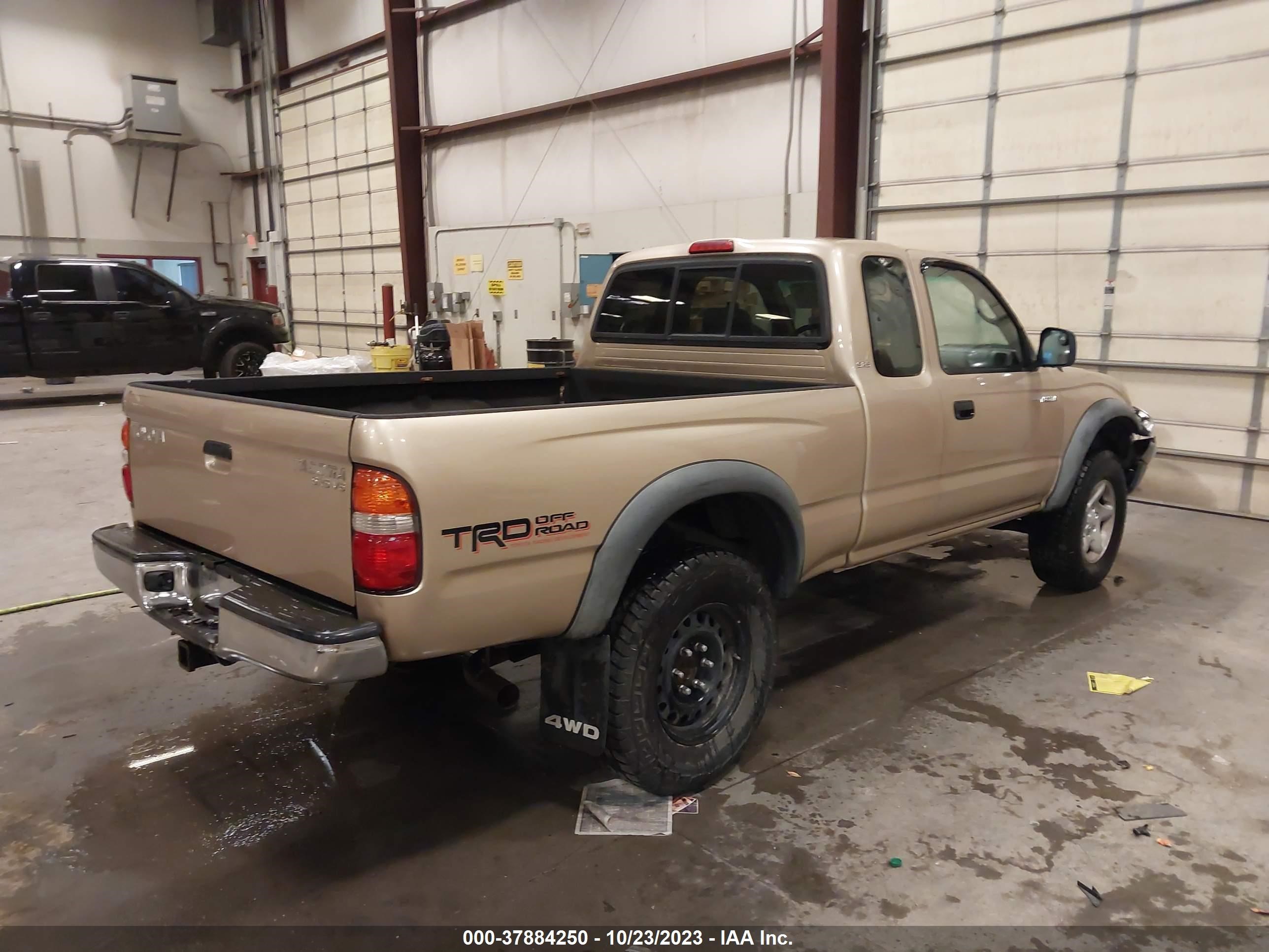 Photo 3 VIN: 5TEWN72N33Z146572 - TOYOTA TACOMA 