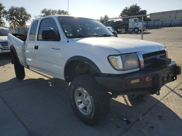 Photo 3 VIN: 5TEWN72N3YZ714634 - TOYOTA TACOMA 