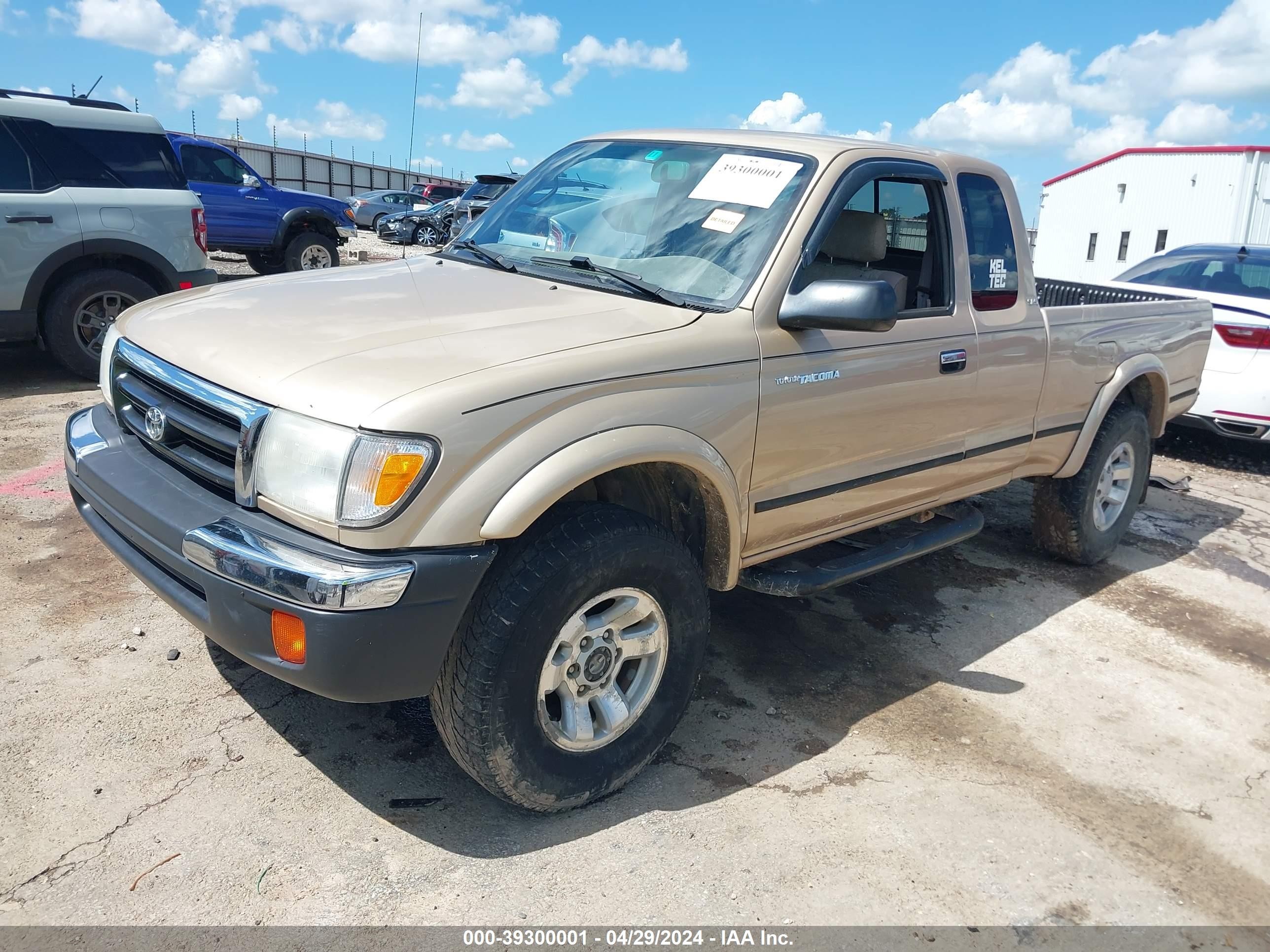 Photo 1 VIN: 5TEWN72N4YZ705487 - TOYOTA TACOMA 