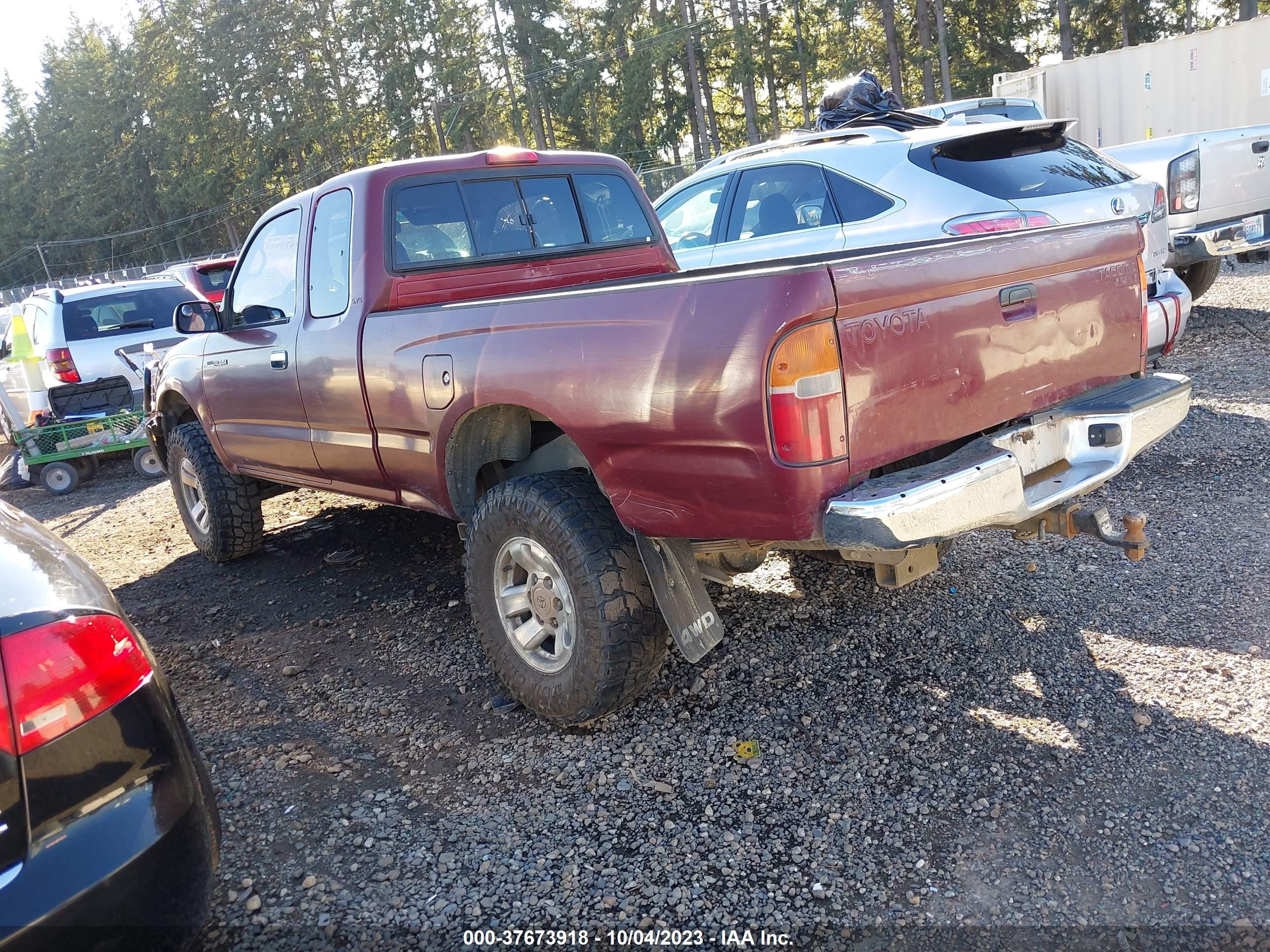 Photo 2 VIN: 5TEWN72N4YZ711404 - TOYOTA TACOMA 