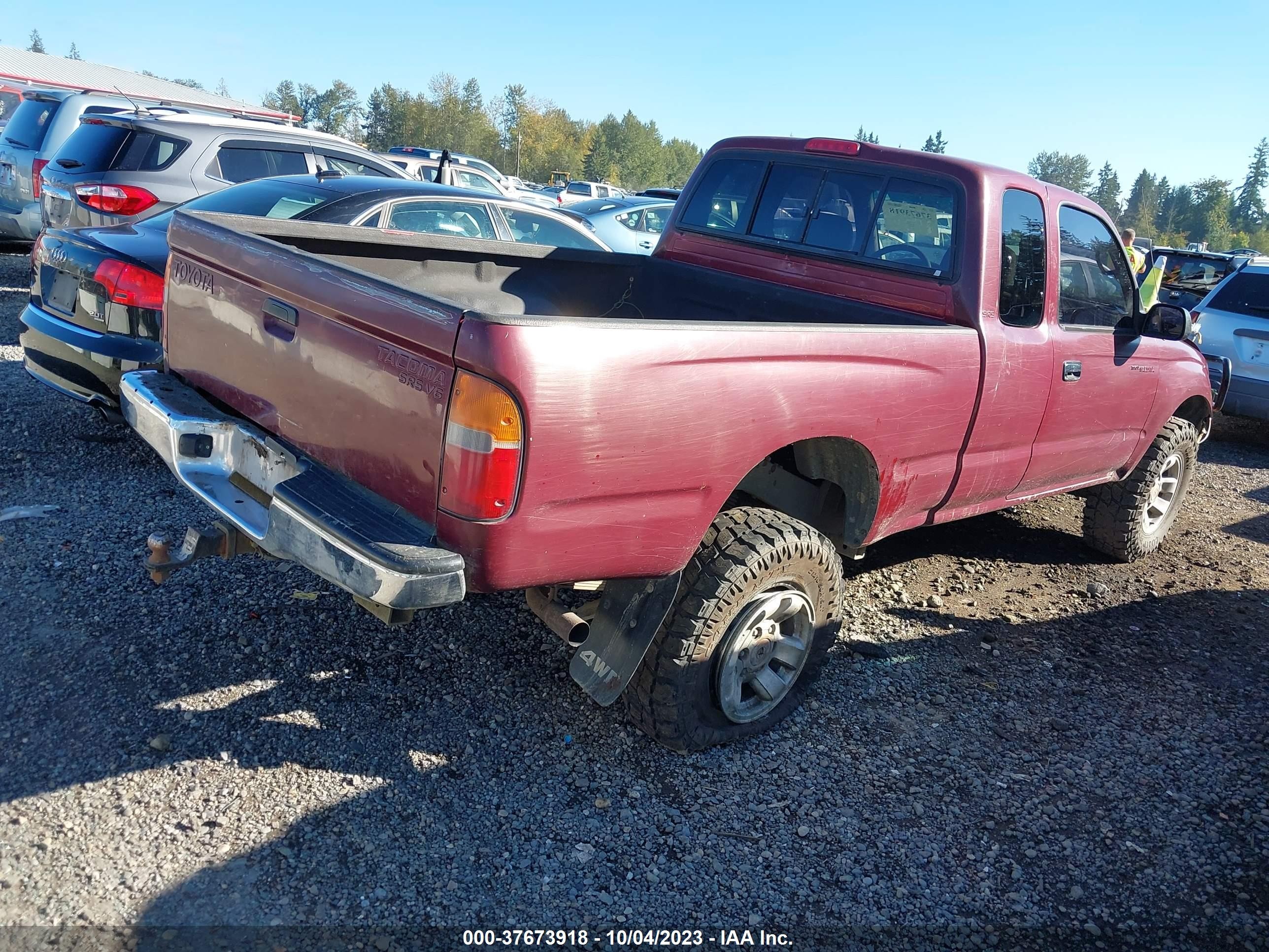 Photo 3 VIN: 5TEWN72N4YZ711404 - TOYOTA TACOMA 