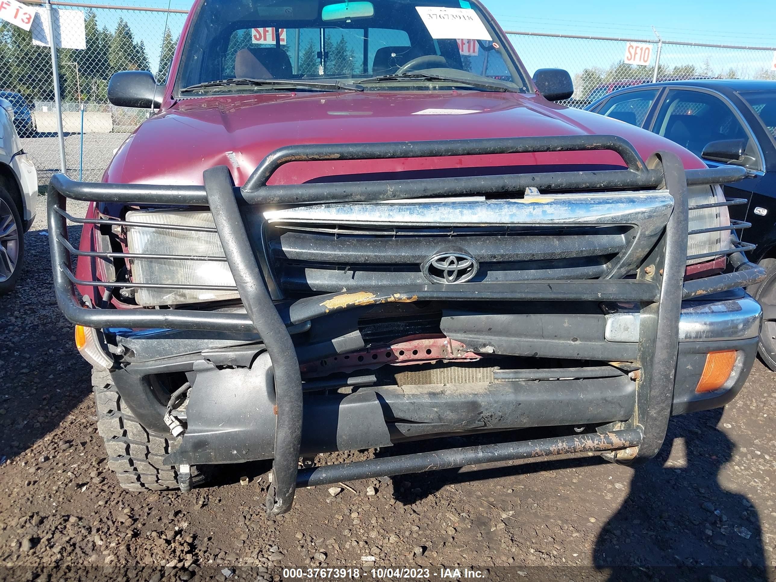 Photo 5 VIN: 5TEWN72N4YZ711404 - TOYOTA TACOMA 