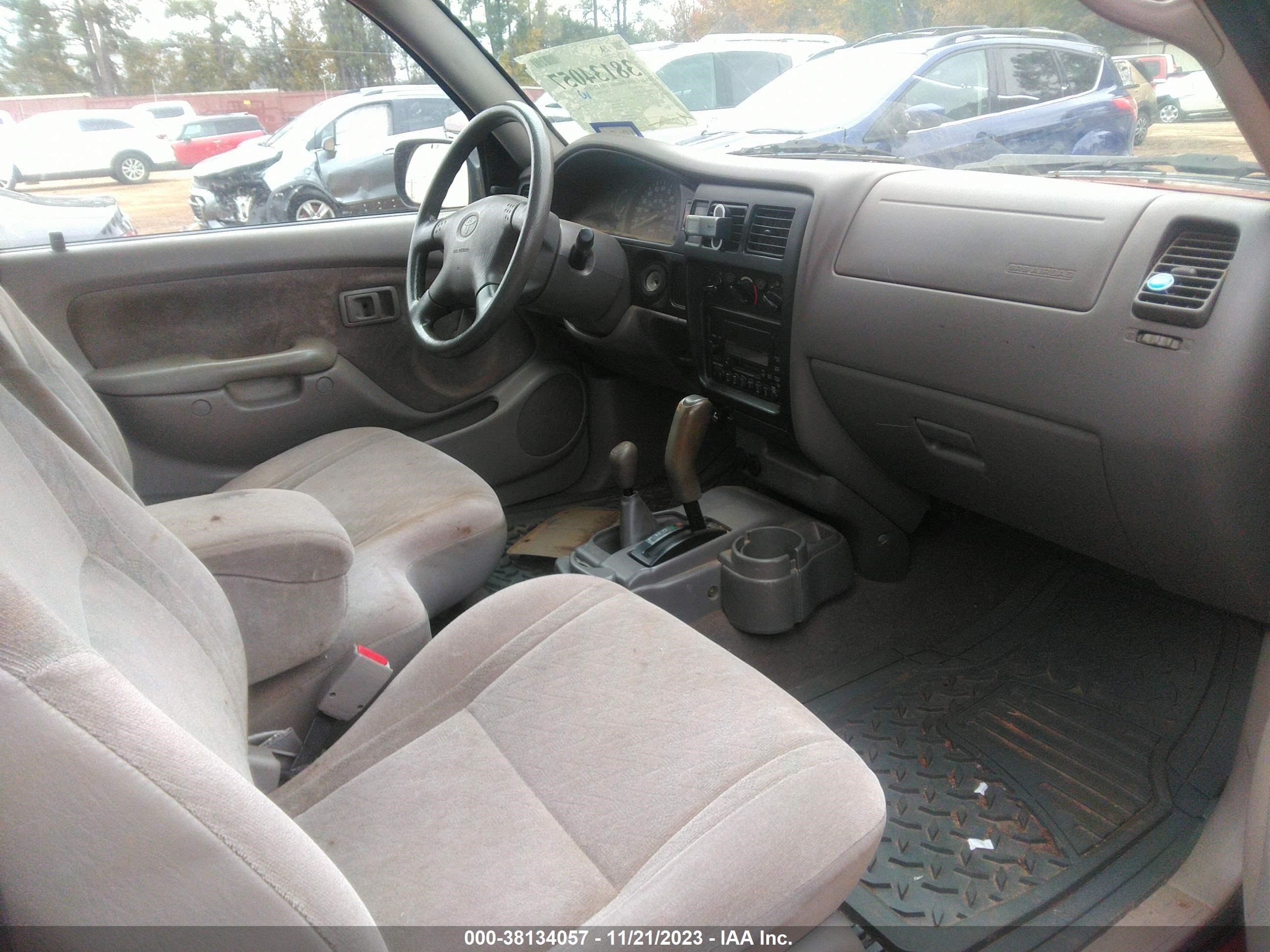 Photo 4 VIN: 5TEWN72N51Z827815 - TOYOTA TACOMA 