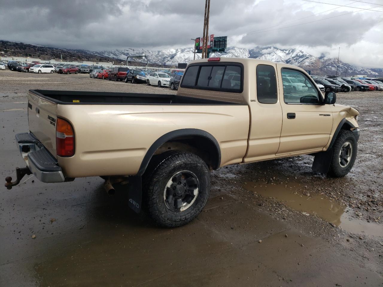 Photo 2 VIN: 5TEWN72N5YZ693270 - TOYOTA TACOMA 