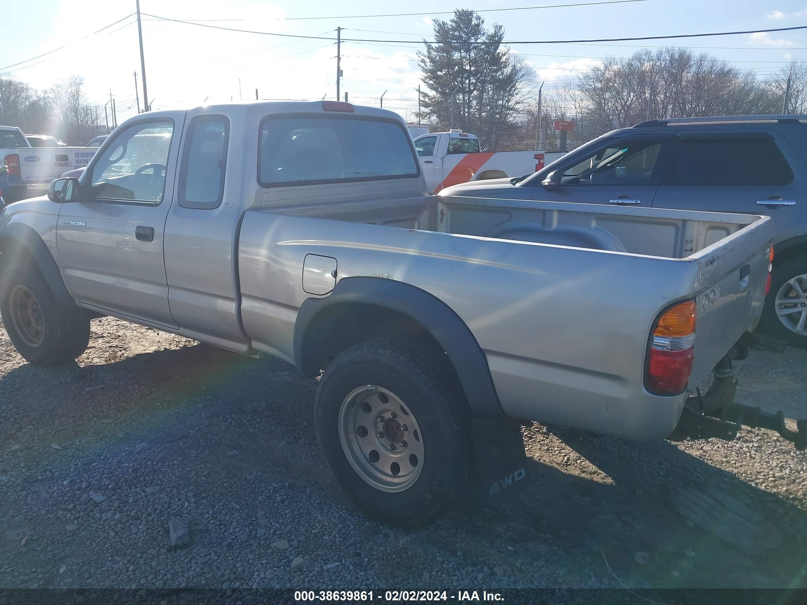 Photo 2 VIN: 5TEWN72N62Z105027 - TOYOTA TACOMA 