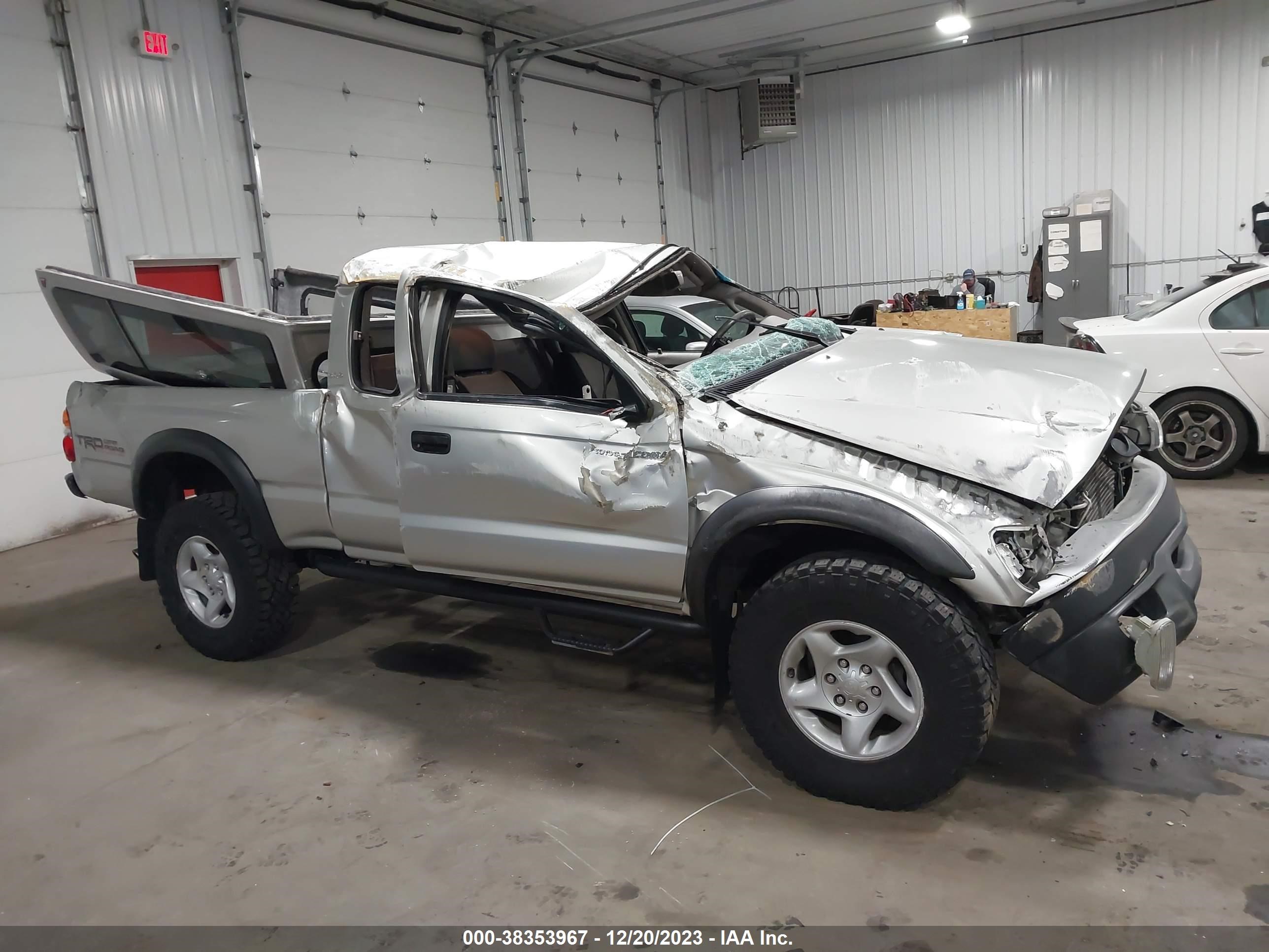 Photo 13 VIN: 5TEWN72N74Z356917 - TOYOTA TACOMA 