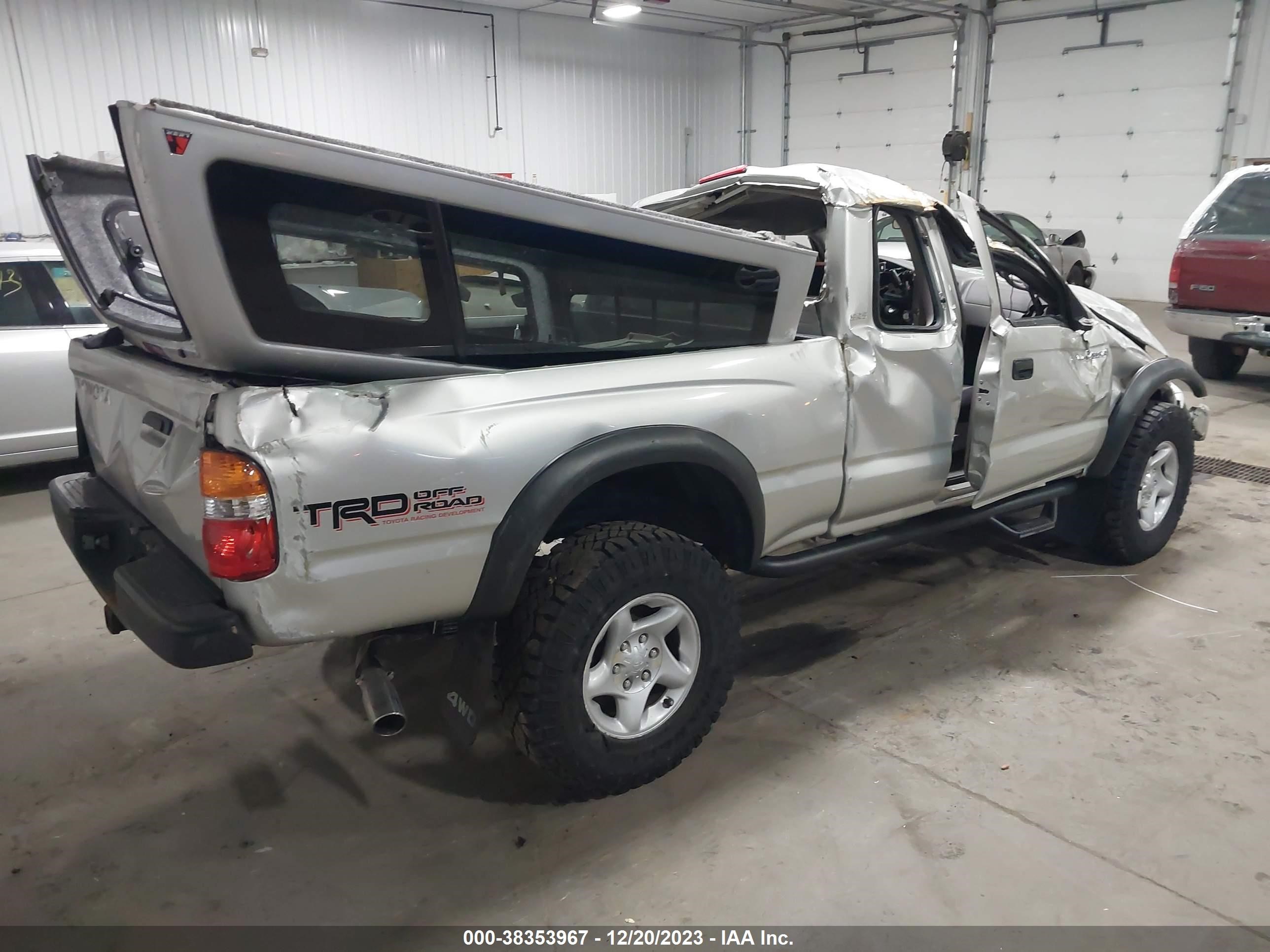 Photo 3 VIN: 5TEWN72N74Z356917 - TOYOTA TACOMA 