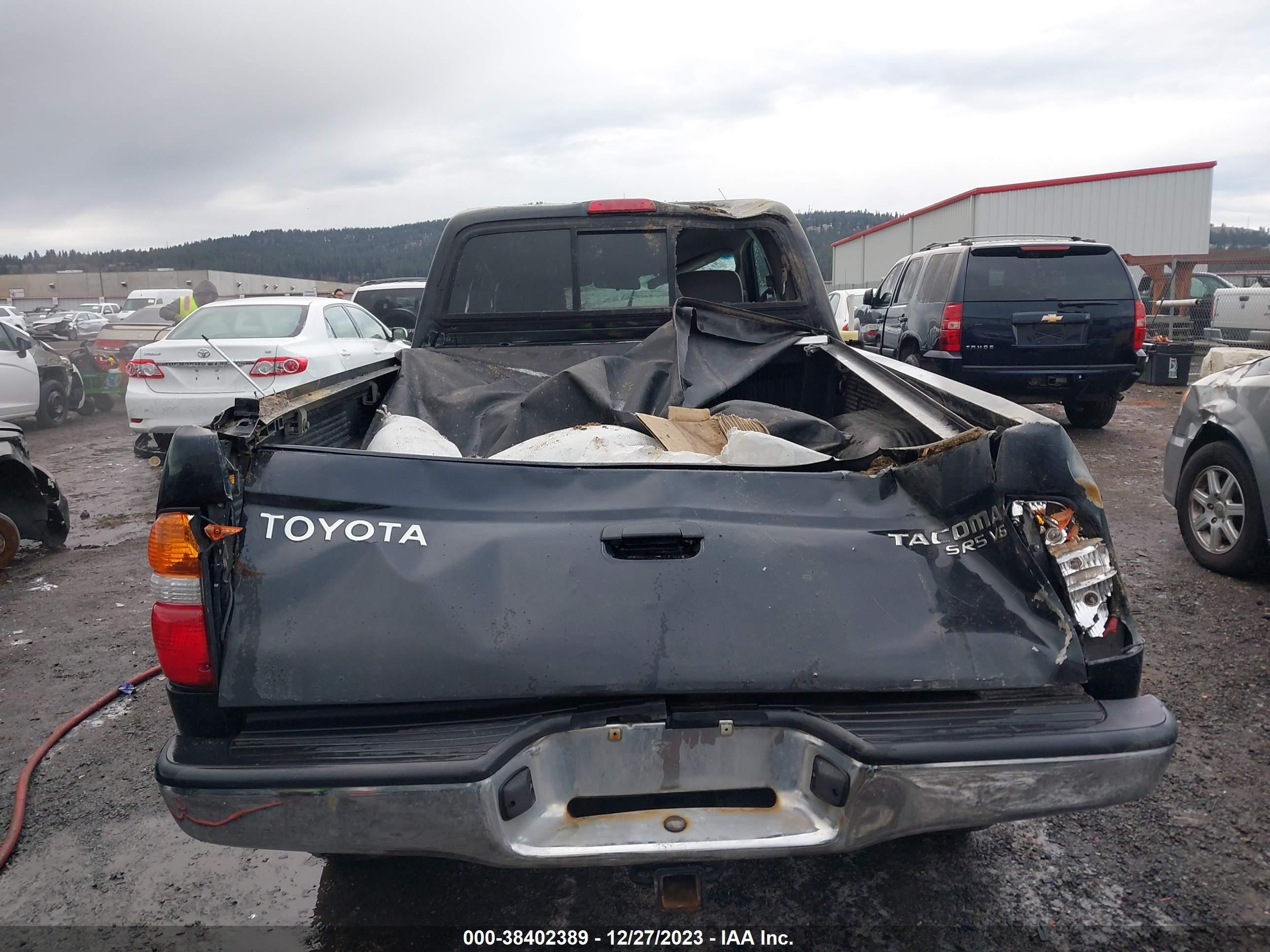 Photo 15 VIN: 5TEWN72N84Z310383 - TOYOTA TACOMA 