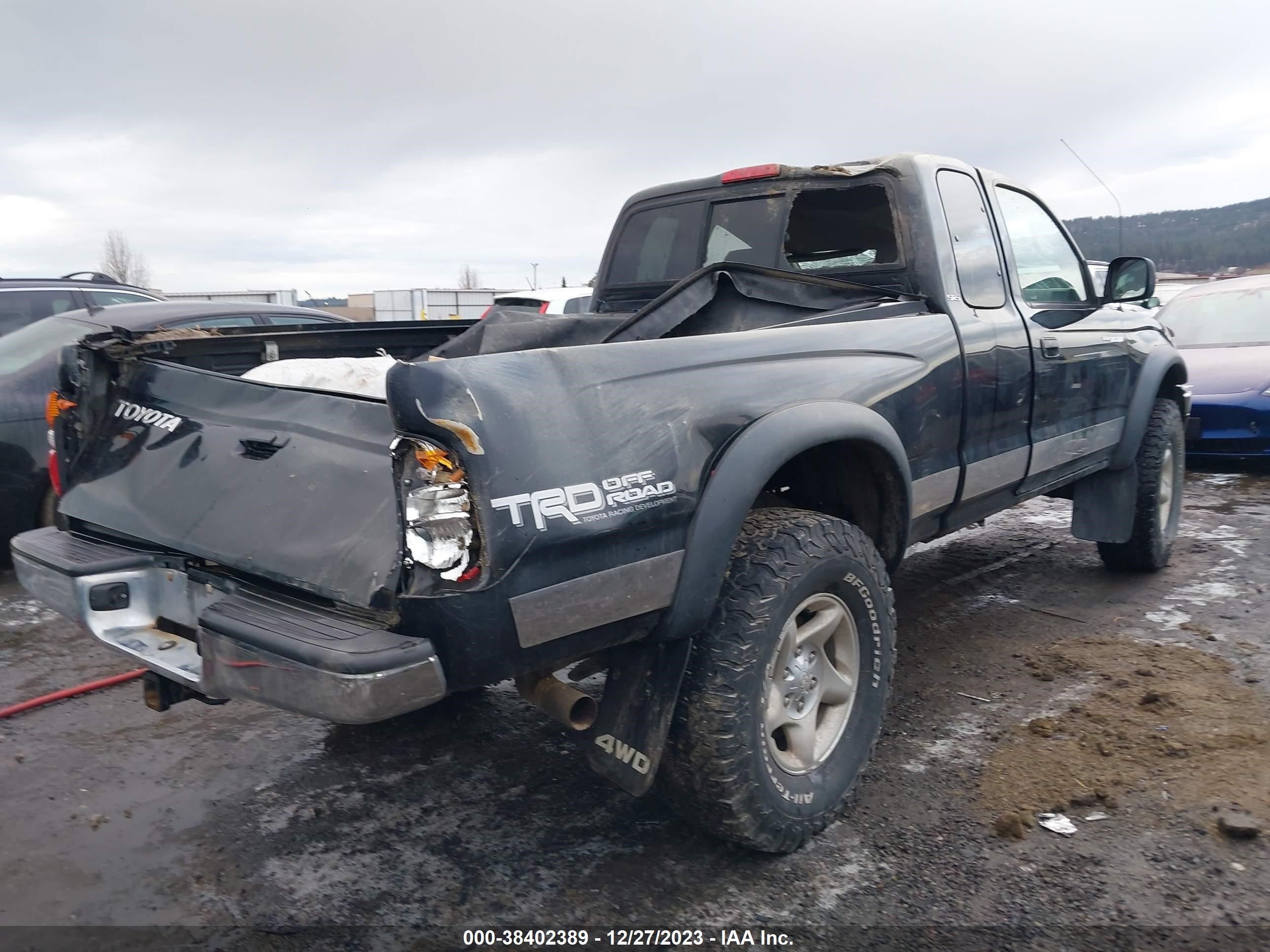 Photo 3 VIN: 5TEWN72N84Z310383 - TOYOTA TACOMA 