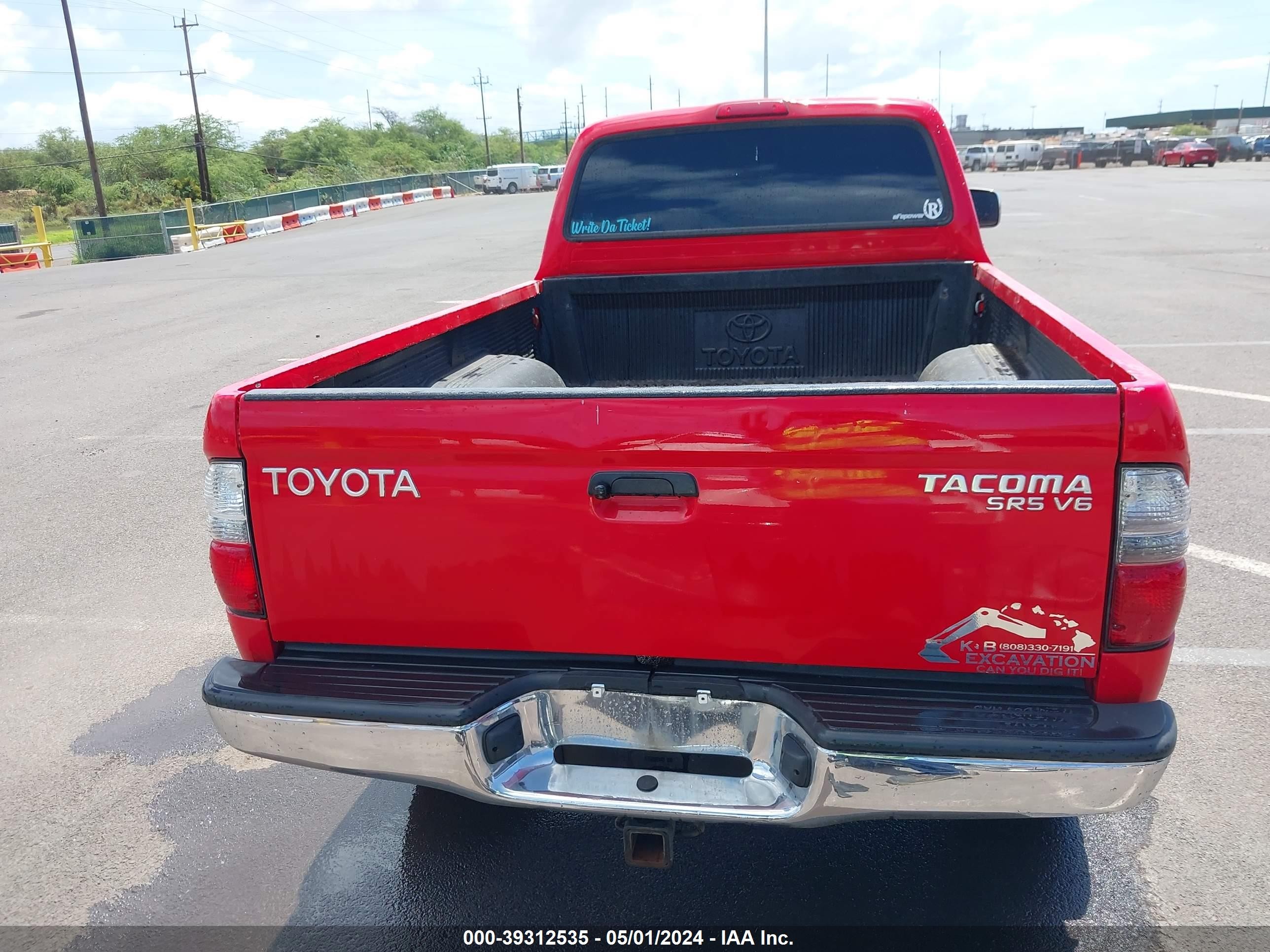 Photo 16 VIN: 5TEWN72NX2Z094324 - TOYOTA TACOMA 