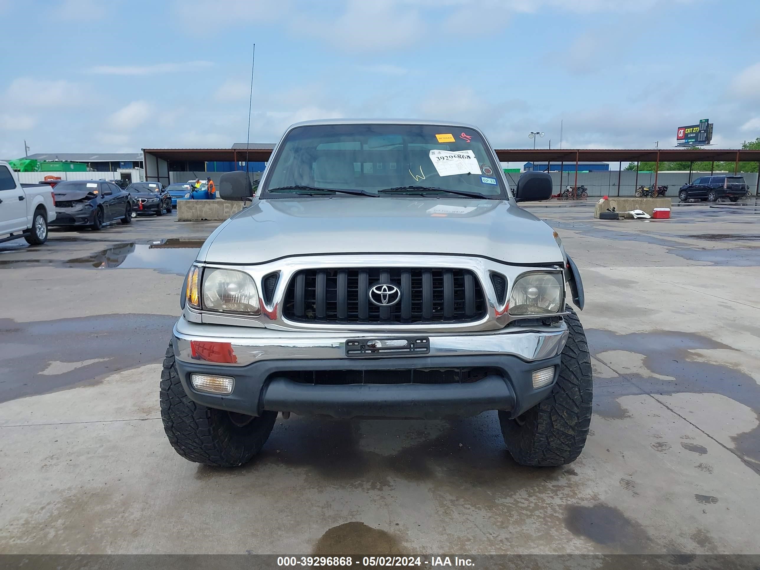 Photo 11 VIN: 5TEWN72NX4Z331591 - TOYOTA TACOMA 