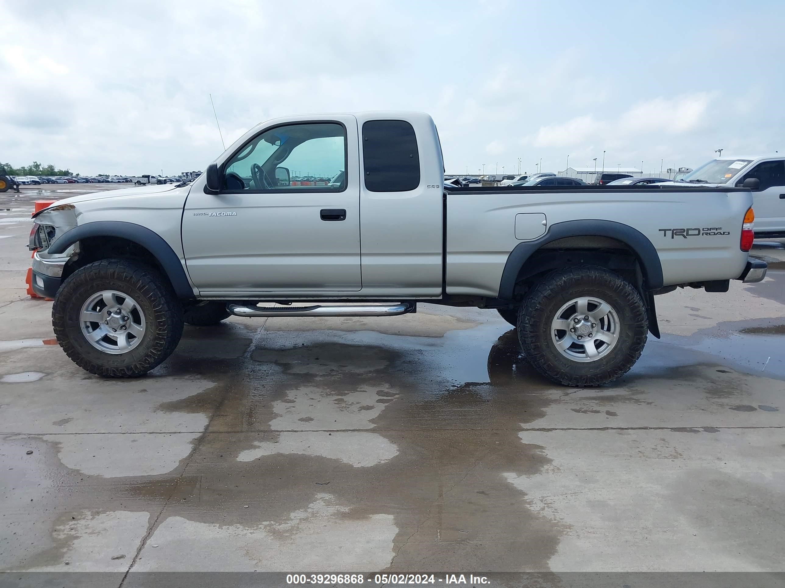 Photo 13 VIN: 5TEWN72NX4Z331591 - TOYOTA TACOMA 