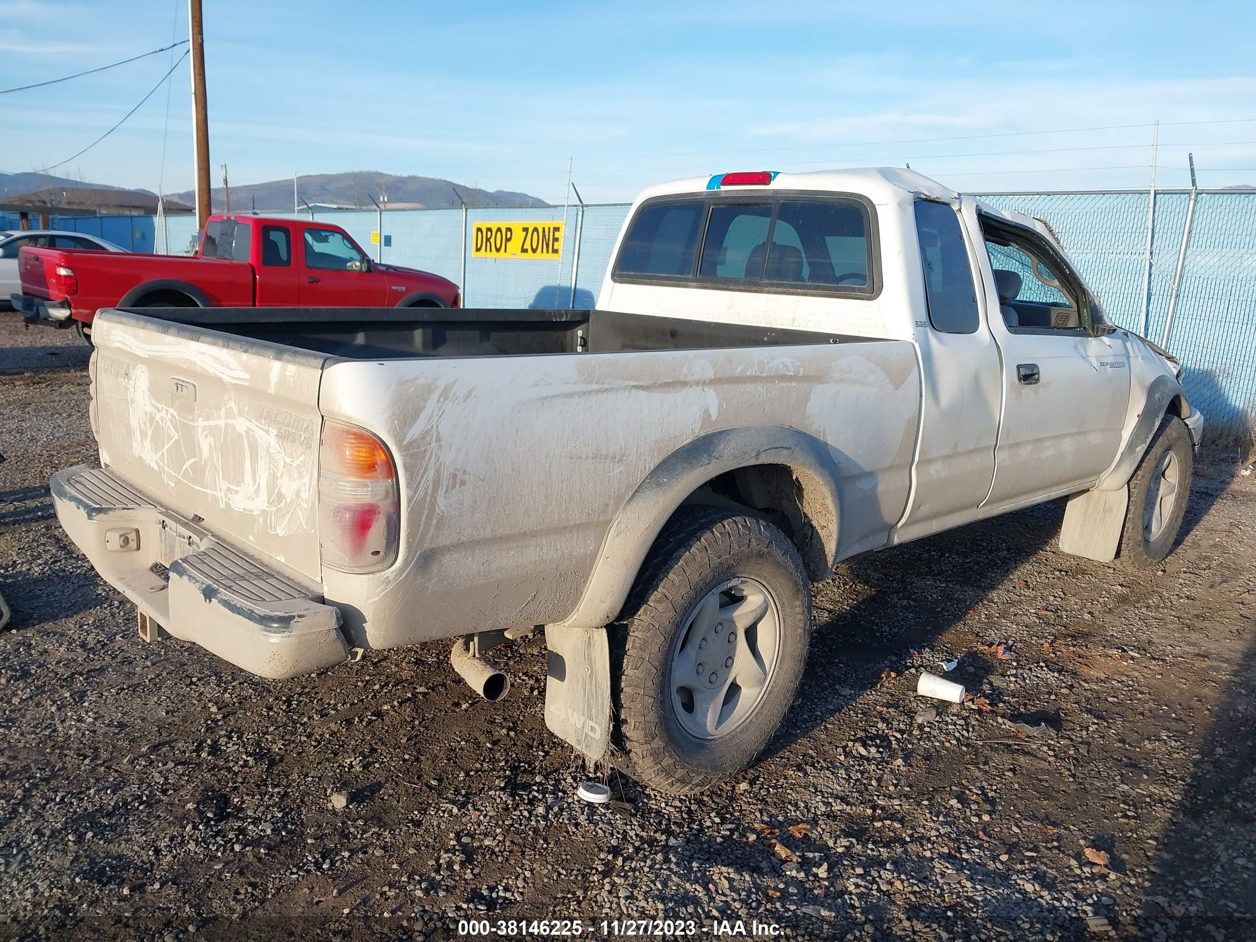 Photo 3 VIN: 5TEWN72NX4Z390852 - TOYOTA TACOMA 