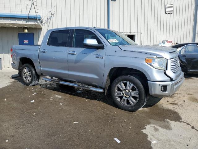 Photo 3 VIN: 5TFAW5F10EX369701 - TOYOTA TUNDRA CRE 