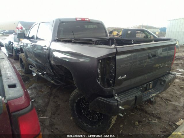 Photo 2 VIN: 5TFAW5F10JX708032 - TOYOTA TUNDRA 4WD 