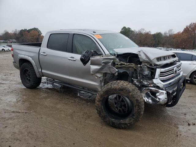 Photo 3 VIN: 5TFAW5F11GX532178 - TOYOTA TUNDRA CRE 