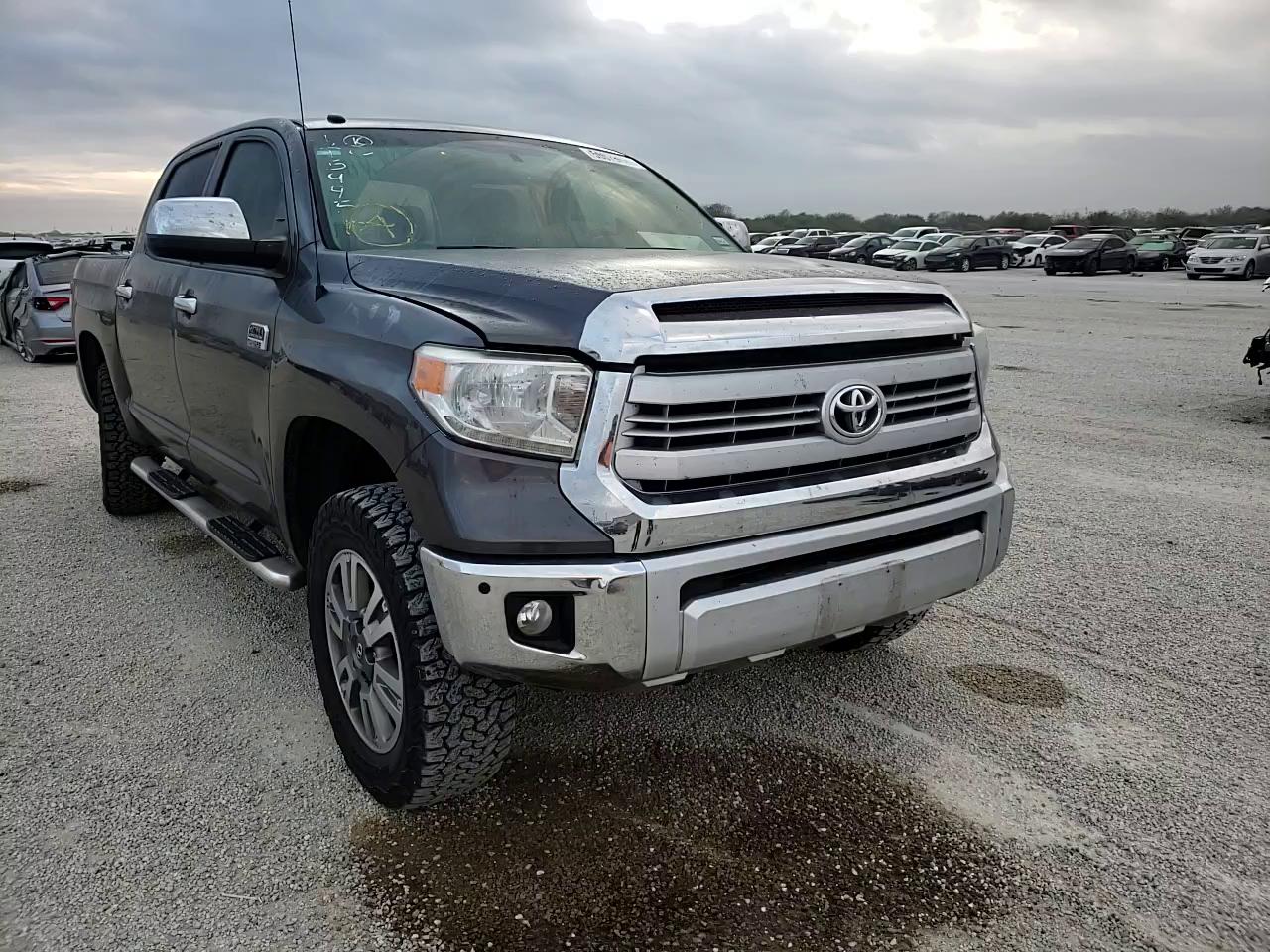 Photo 10 VIN: 5TFAW5F12EX413648 - TOYOTA TUNDRA CRE 