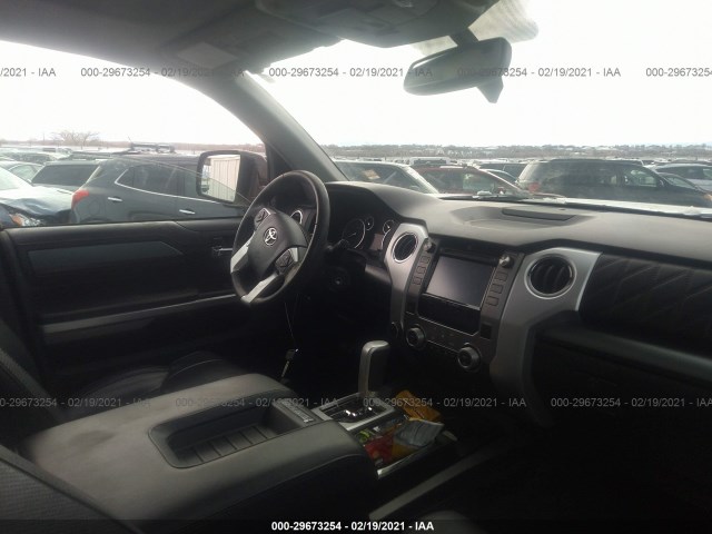 Photo 4 VIN: 5TFAW5F13FX458728 - TOYOTA TUNDRA 4WD TRUCK 