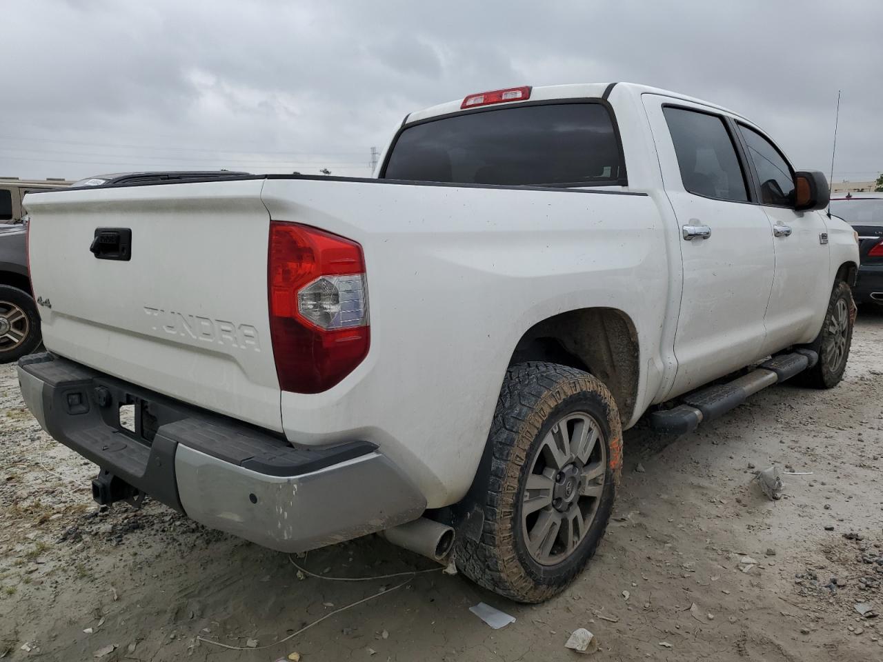 Photo 2 VIN: 5TFAW5F14EX336118 - TOYOTA TUNDRA 