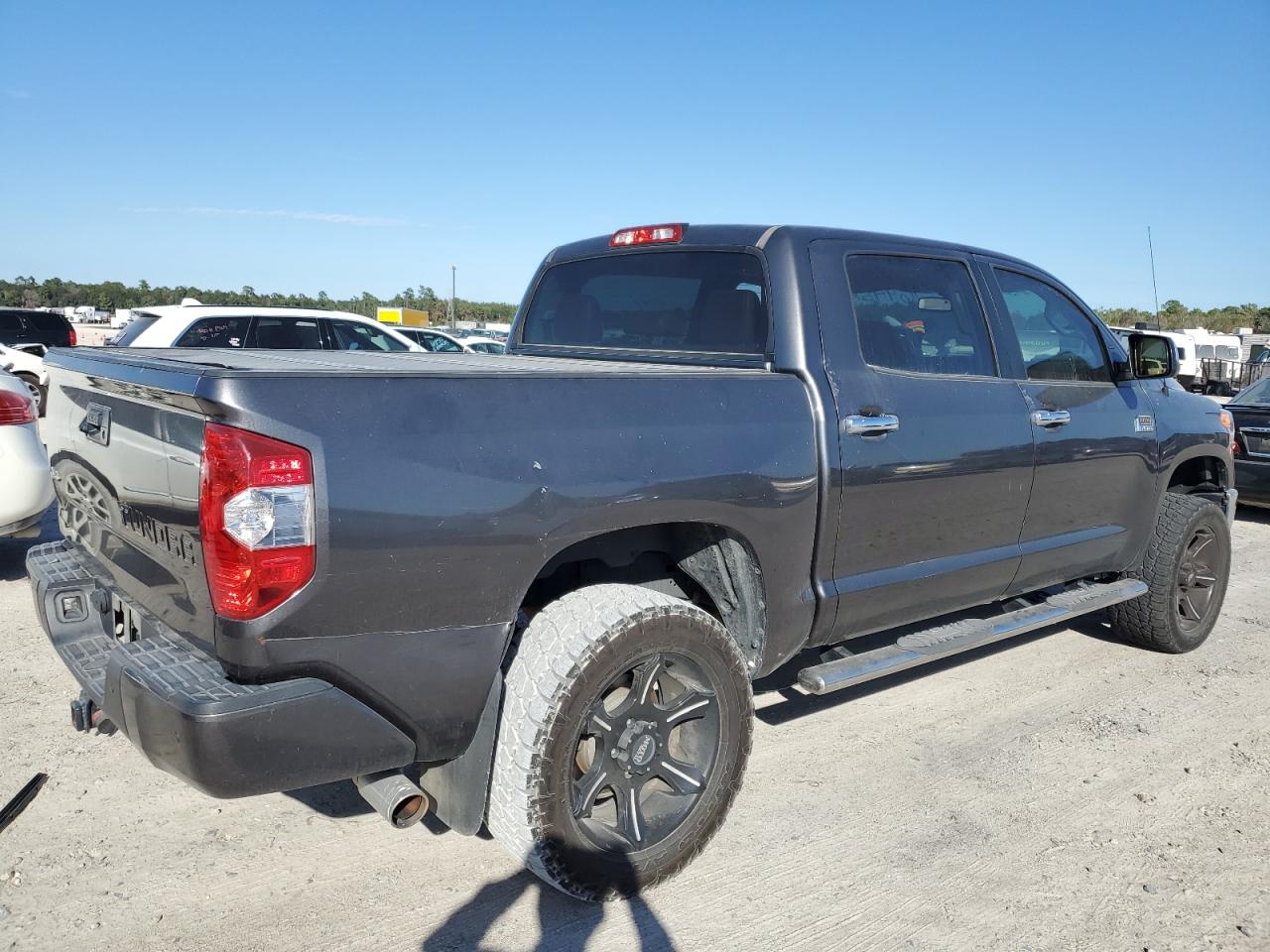 Photo 2 VIN: 5TFAW5F14EX340105 - TOYOTA TUNDRA 