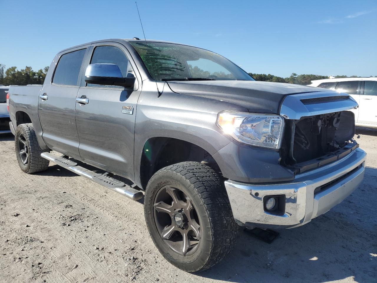 Photo 3 VIN: 5TFAW5F14EX340105 - TOYOTA TUNDRA 