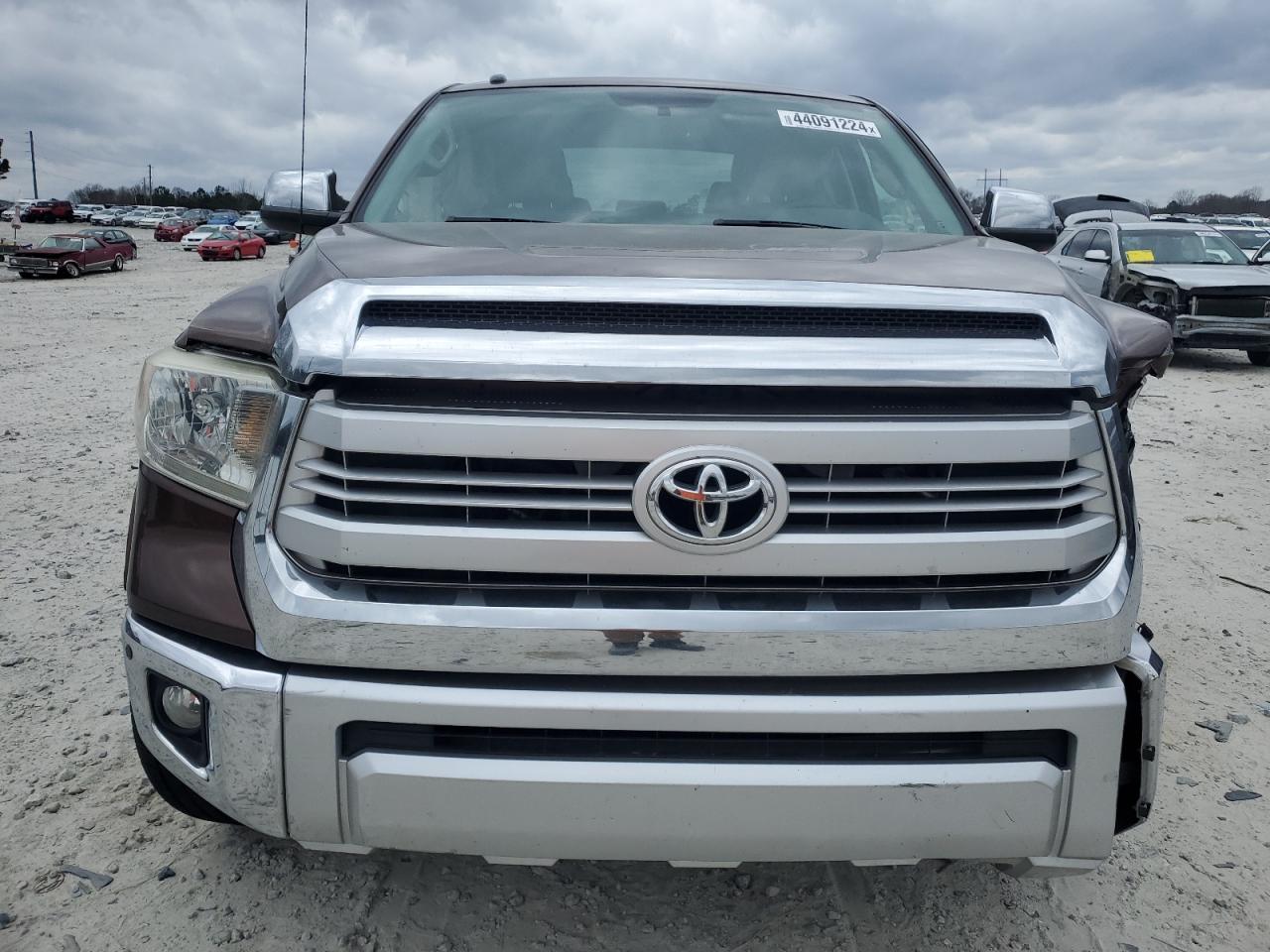 Photo 4 VIN: 5TFAW5F15EX347211 - TOYOTA TUNDRA 