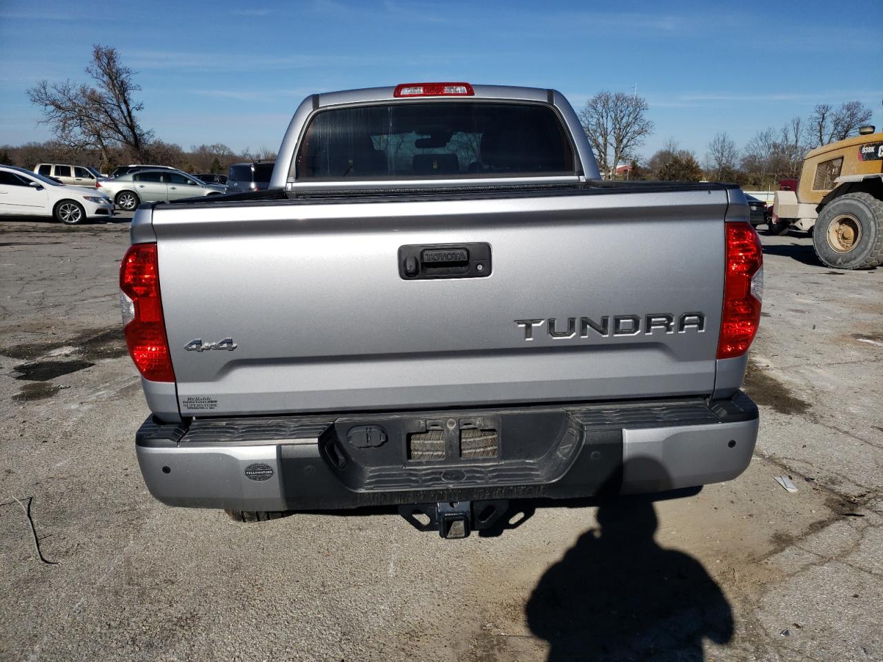 Photo 5 VIN: 5TFAW5F15JX709192 - TOYOTA TUNDRA 