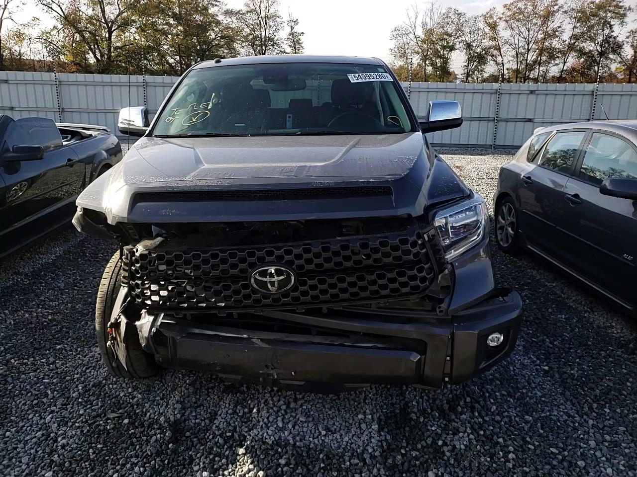 Photo 10 VIN: 5TFAW5F16JX725482 - TOYOTA TUNDRA CRE 