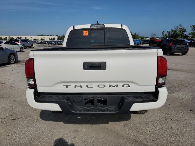 Photo 5 VIN: 5TFAX5GN0JX126107 - TOYOTA TACOMA DOU 