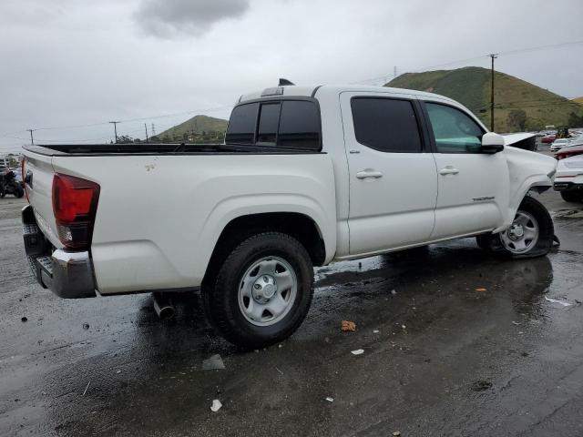 Photo 2 VIN: 5TFAX5GN1JX113866 - TOYOTA TACOMA DOU 