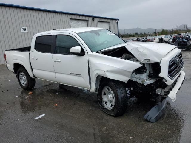 Photo 3 VIN: 5TFAX5GN1JX113866 - TOYOTA TACOMA DOU 