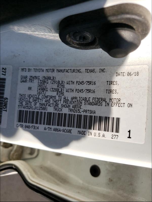 Photo 9 VIN: 5TFAX5GN1JX125001 - TOYOTA TACOMA DOU 