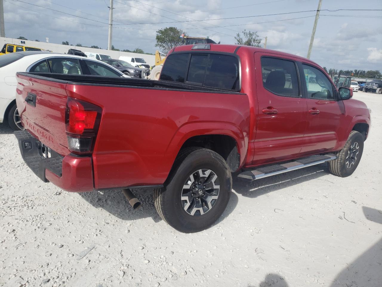 Photo 2 VIN: 5TFAX5GN1KX160820 - TOYOTA TACOMA 