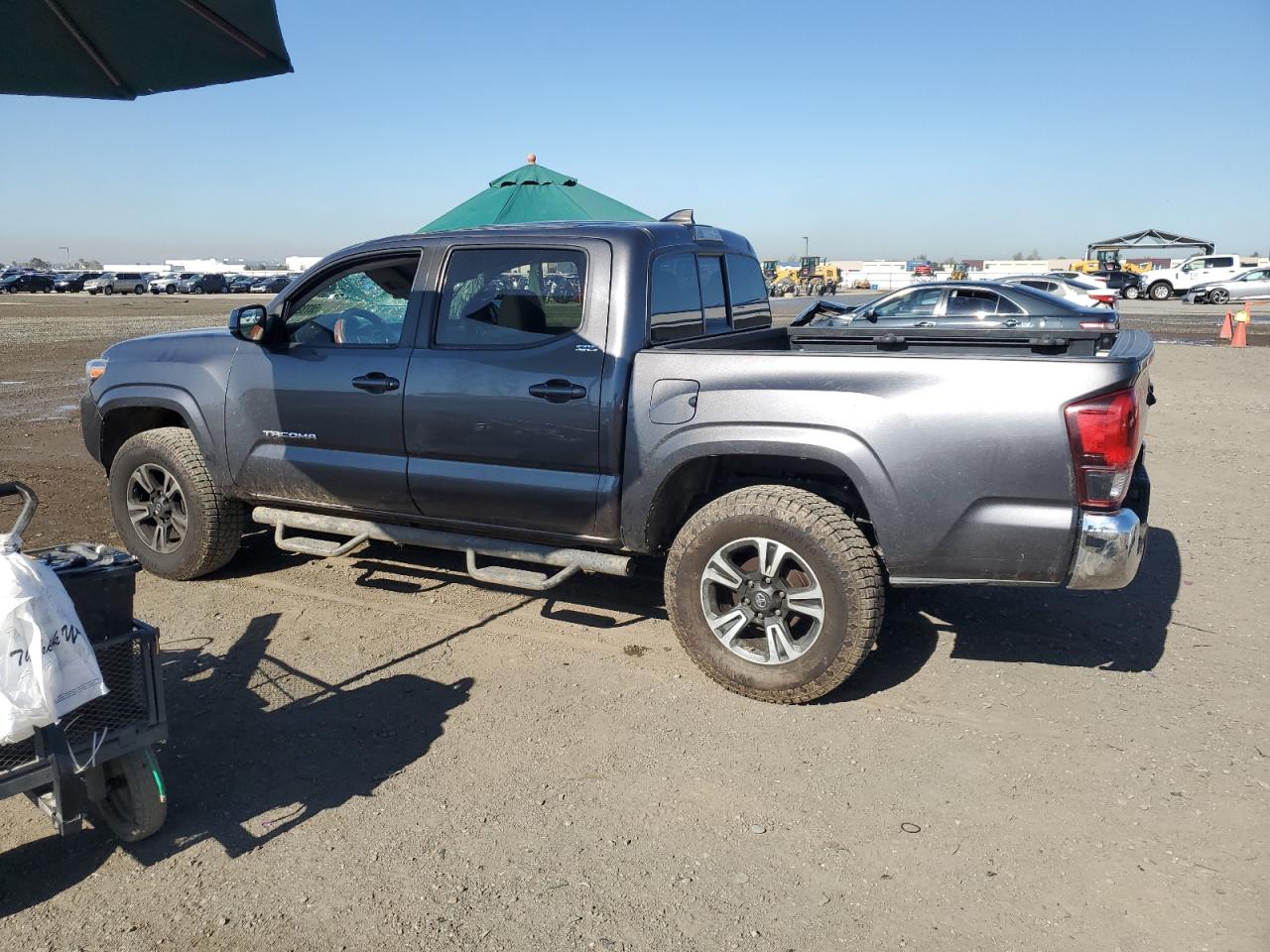 Photo 1 VIN: 5TFAX5GN1KX163068 - TOYOTA TACOMA 